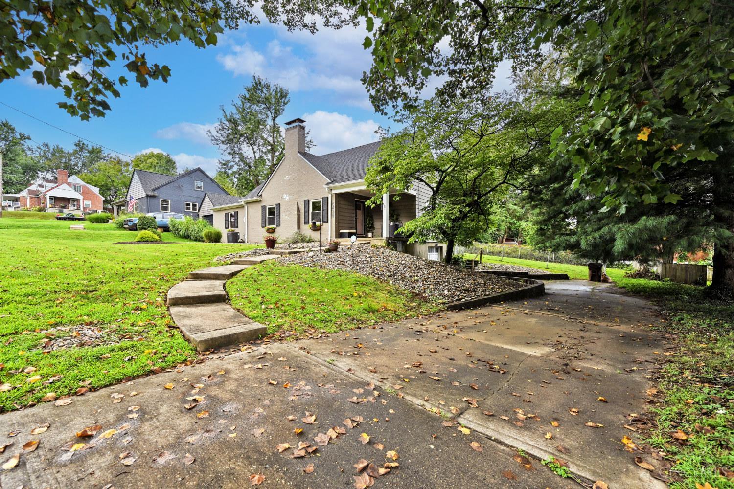 3rd image of 6439 Fair Oaks Ave, Golf Manor, OH 45237 | MLS# 1891282