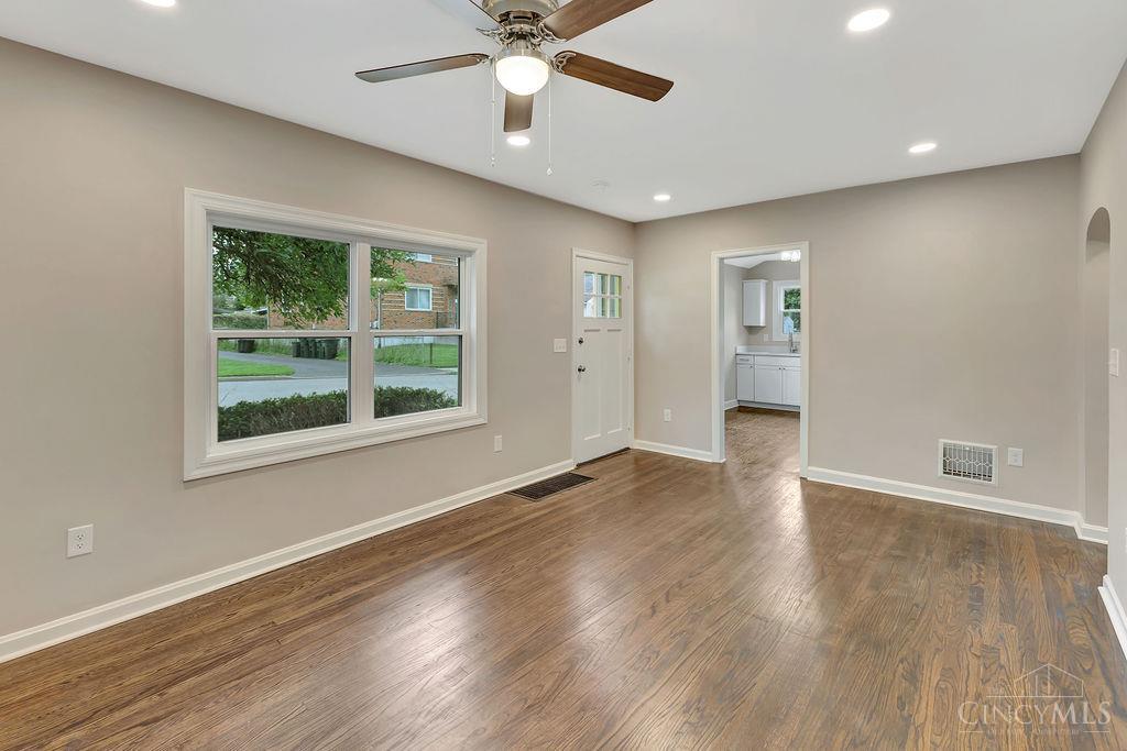 3rd image of 253 Ohio Ave, Reading, OH 45215 | MLS# 1891301