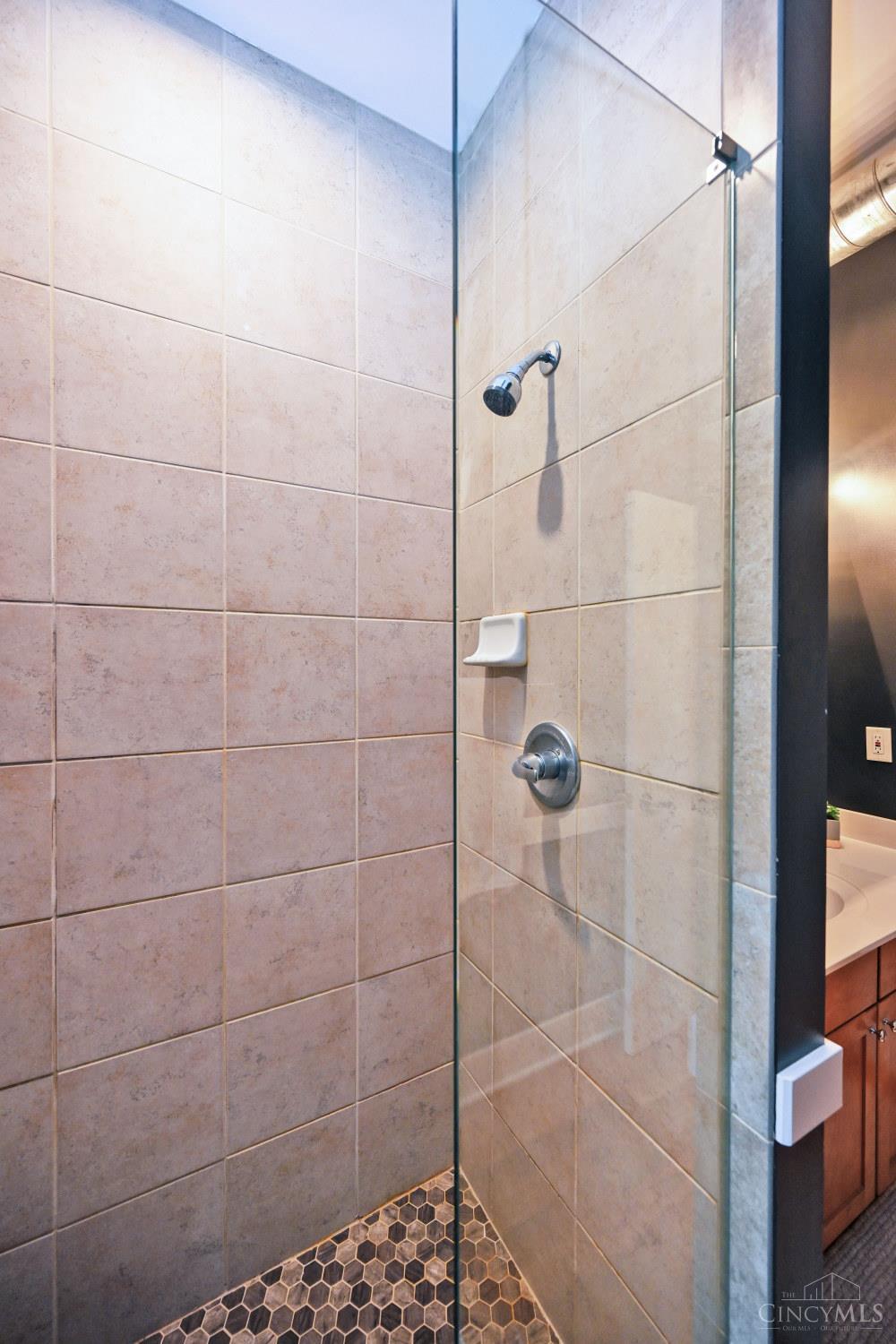 1432 Race Street #210, Cincinnati, OH, 45202 — photo 15