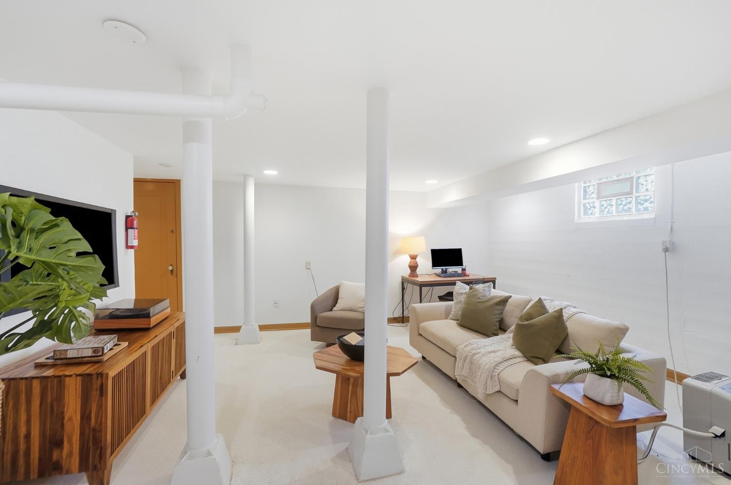1114 Salisbury Drive