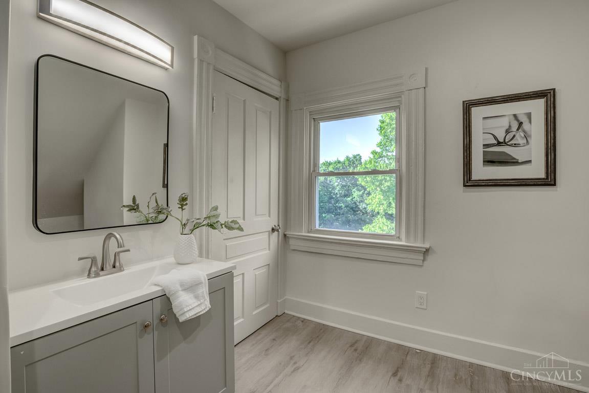 871 Hutchins Avenue, Cincinnati, OH, 45229 — photo 17