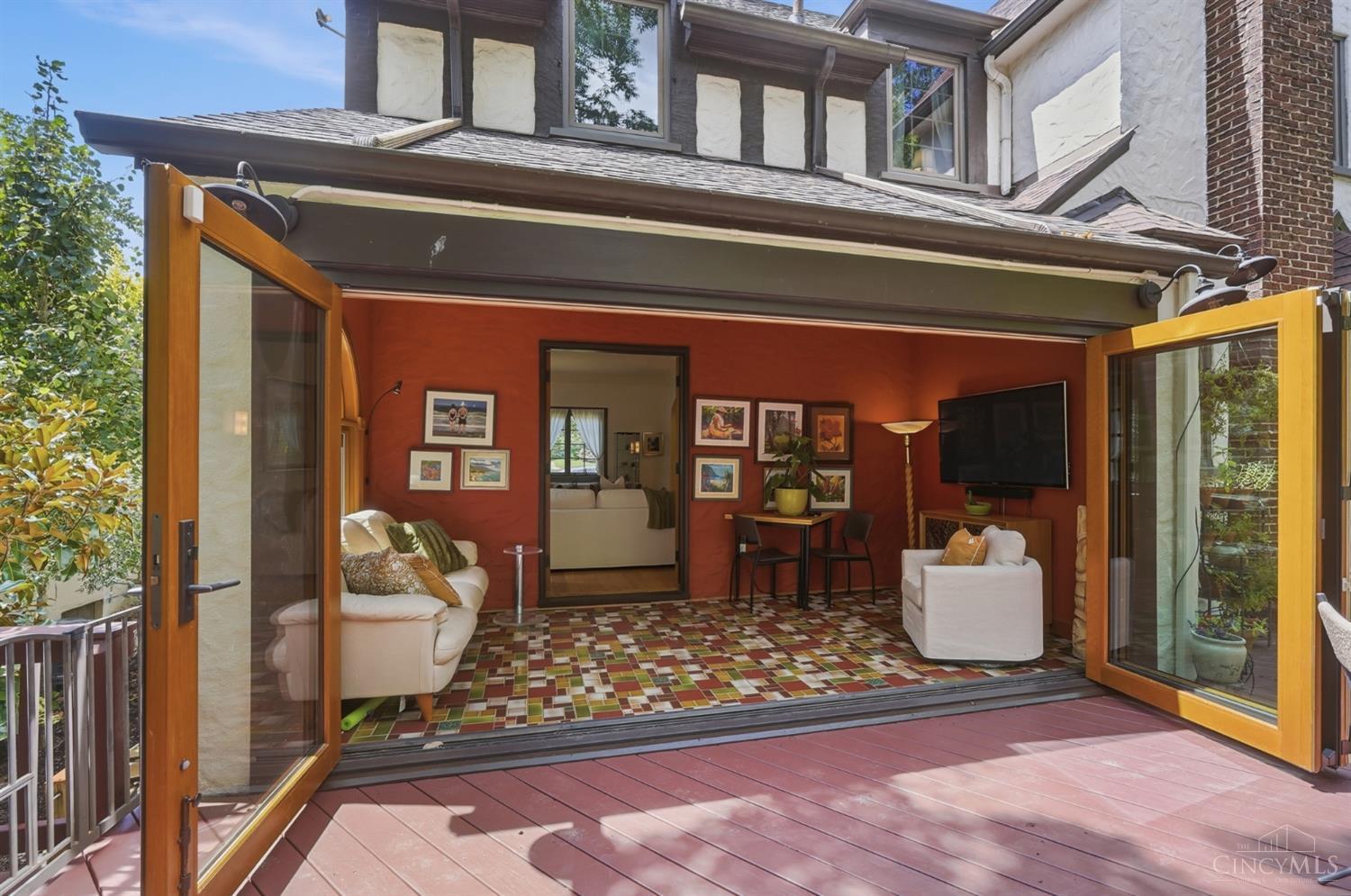 1114 Salisbury Drive