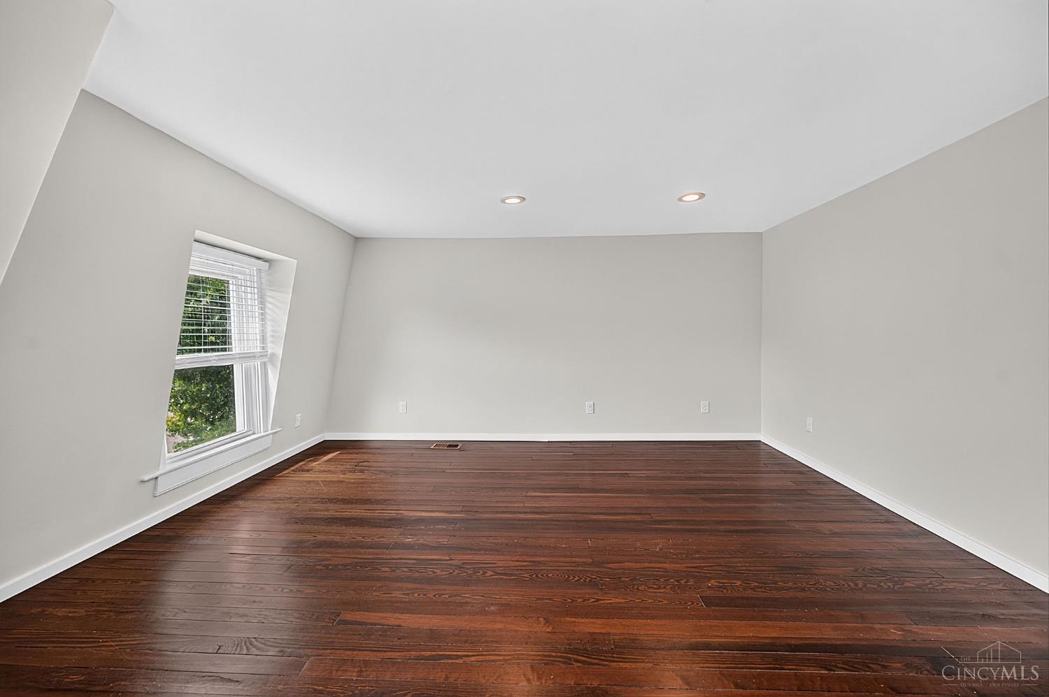 1586 Spring Lawn Avenue, Cincinnati, OH, 45223 — photo 39