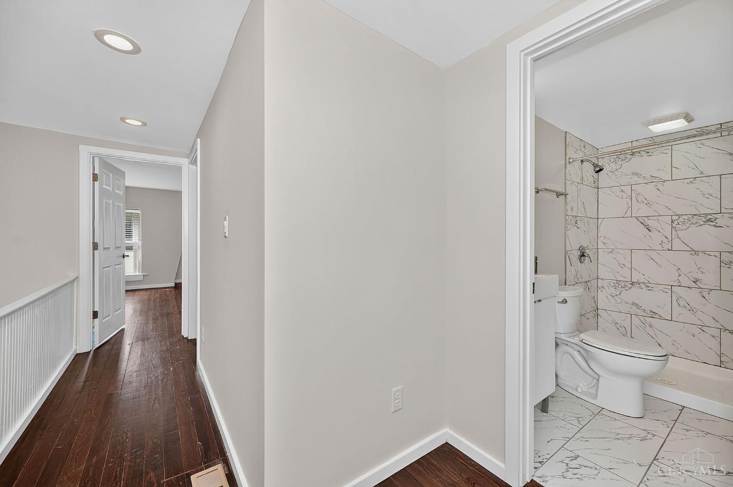 1586 Spring Lawn Avenue, Cincinnati, OH, 45223 — photo 34