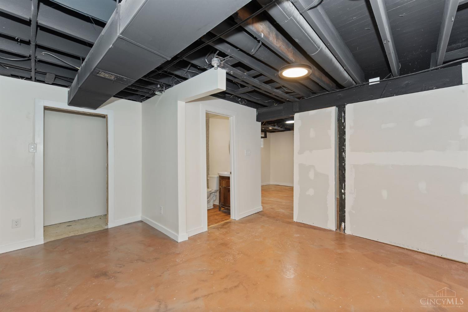 5018 Ravenna Street, Cincinnati, OH, 45227 — photo 32