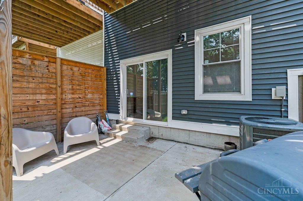 5814 Montgomery Road, Cincinnati, OH, 45212 — photo 13