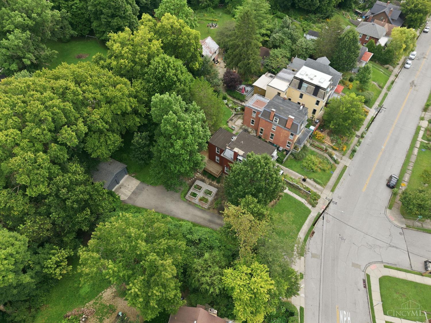 1586 Spring Lawn Avenue, Cincinnati, OH, 45223 — photo 12