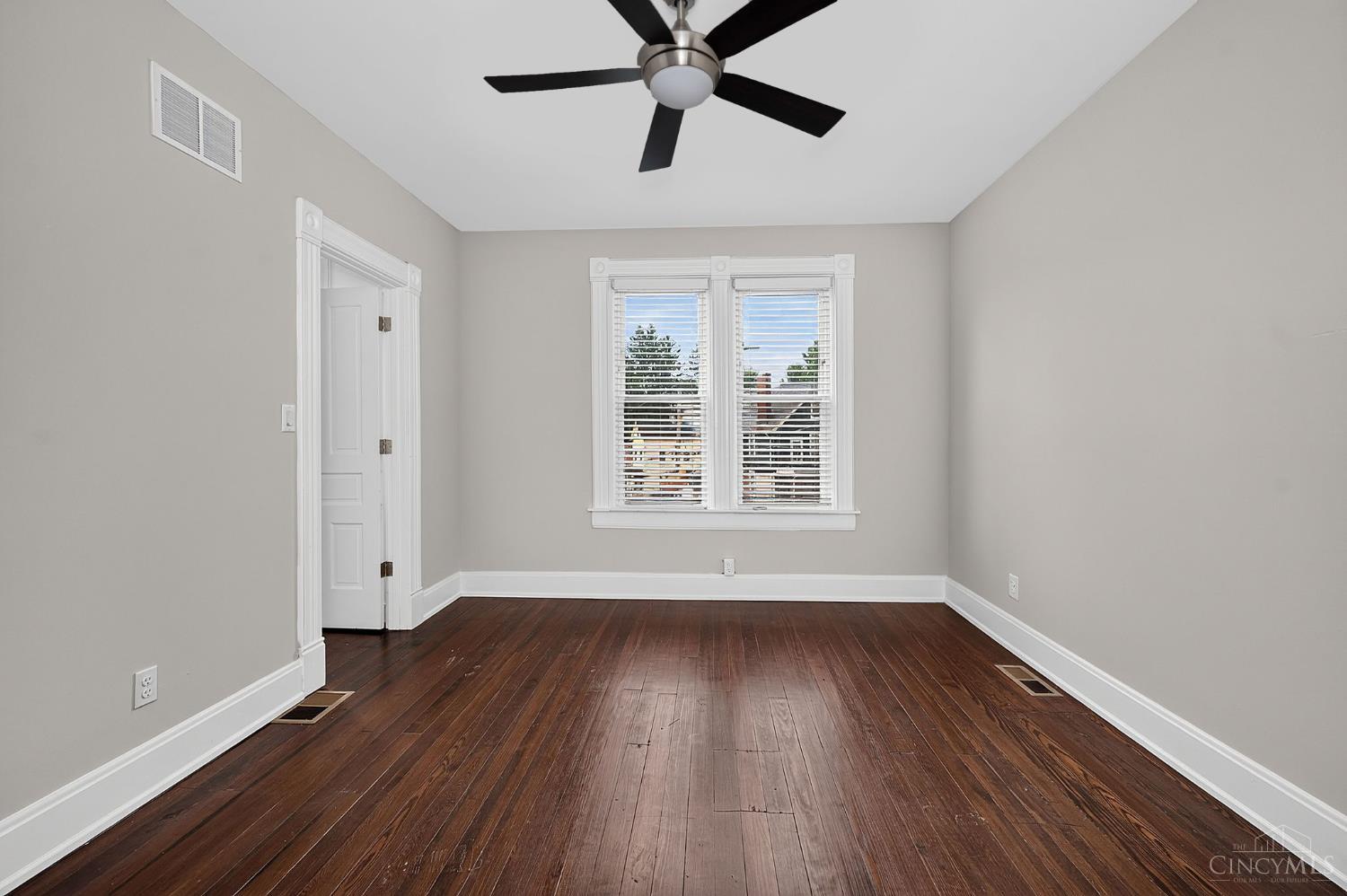 1586 Spring Lawn Avenue, Cincinnati, OH, 45223 — photo 28