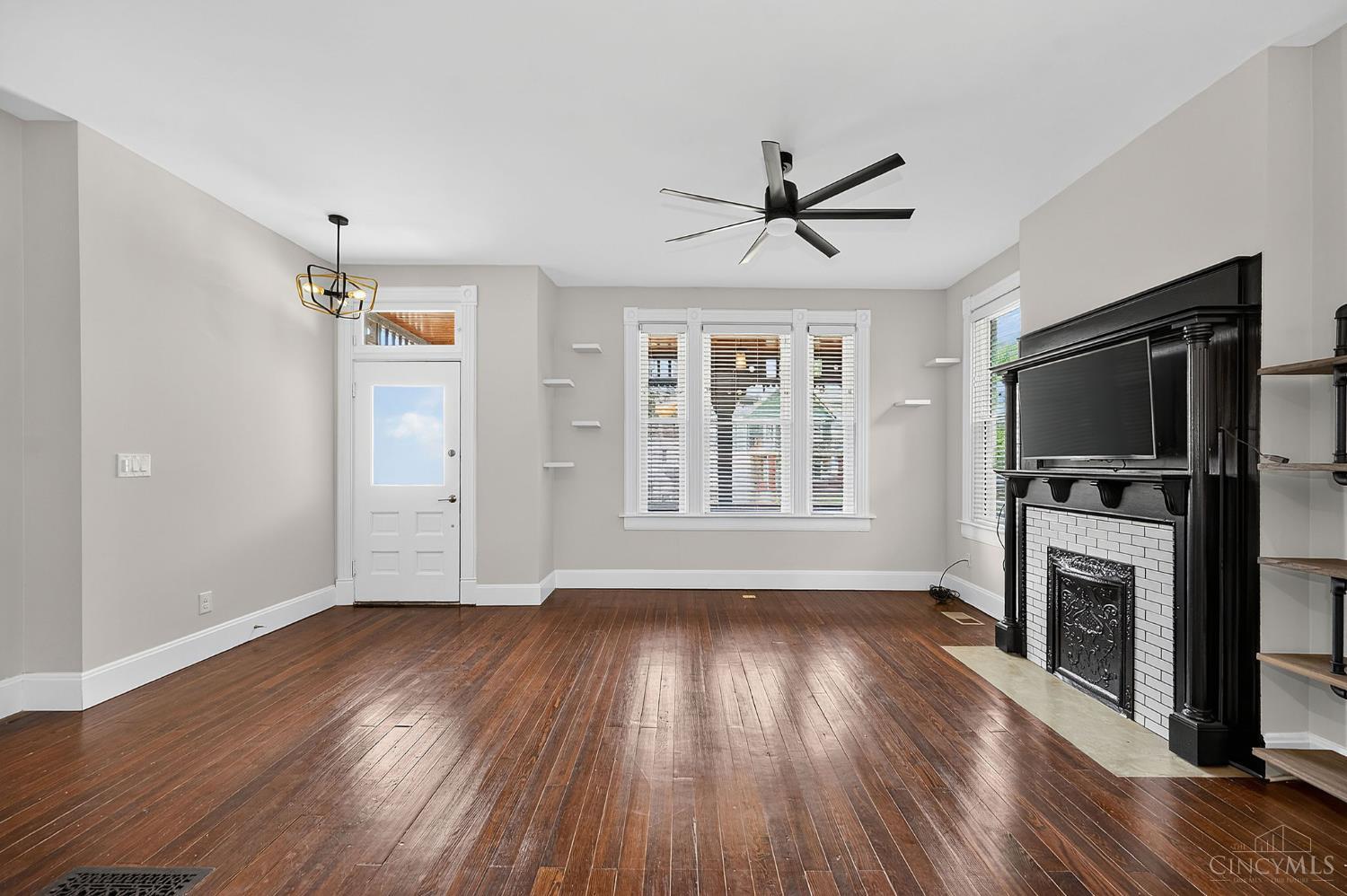 1586 Spring Lawn Avenue, Cincinnati, OH, 45223 — photo 15
