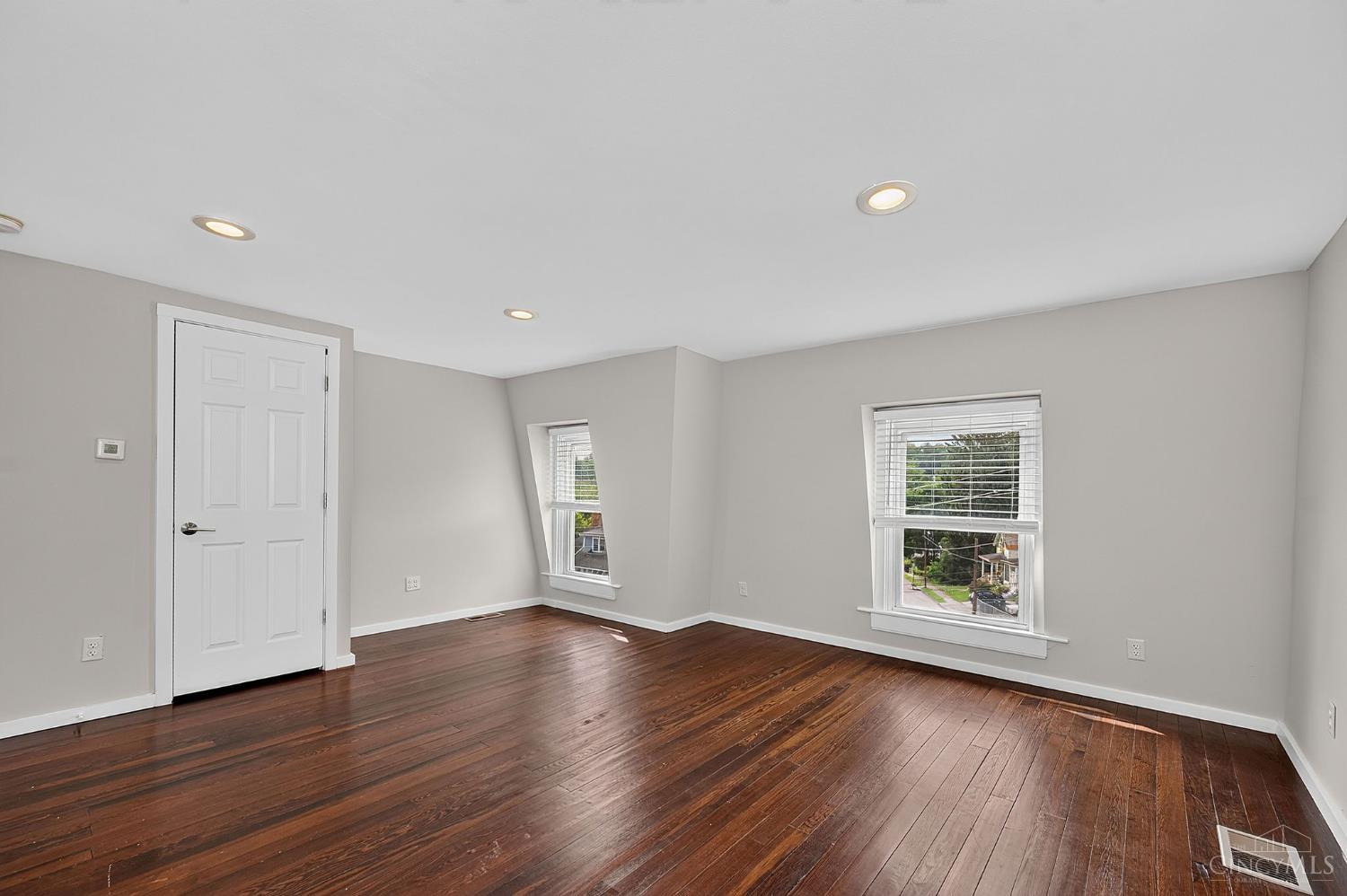 1586 Spring Lawn Avenue, Cincinnati, OH, 45223 — photo 38