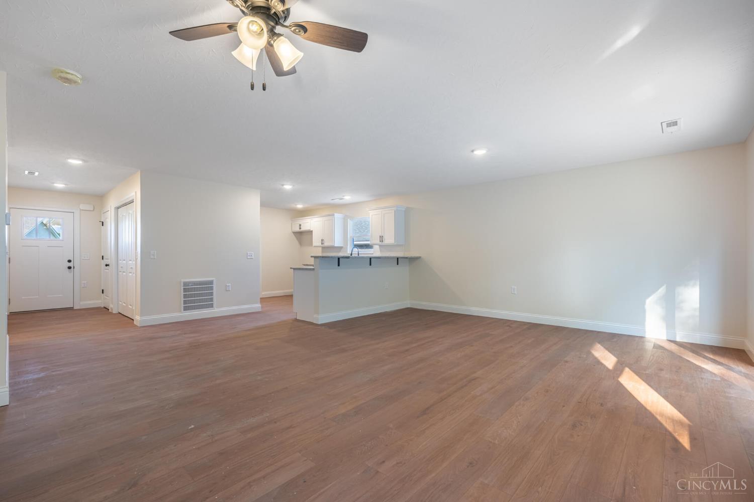 137 Pebble Creek Drive, Eaton, OH, 45320 — photo 3