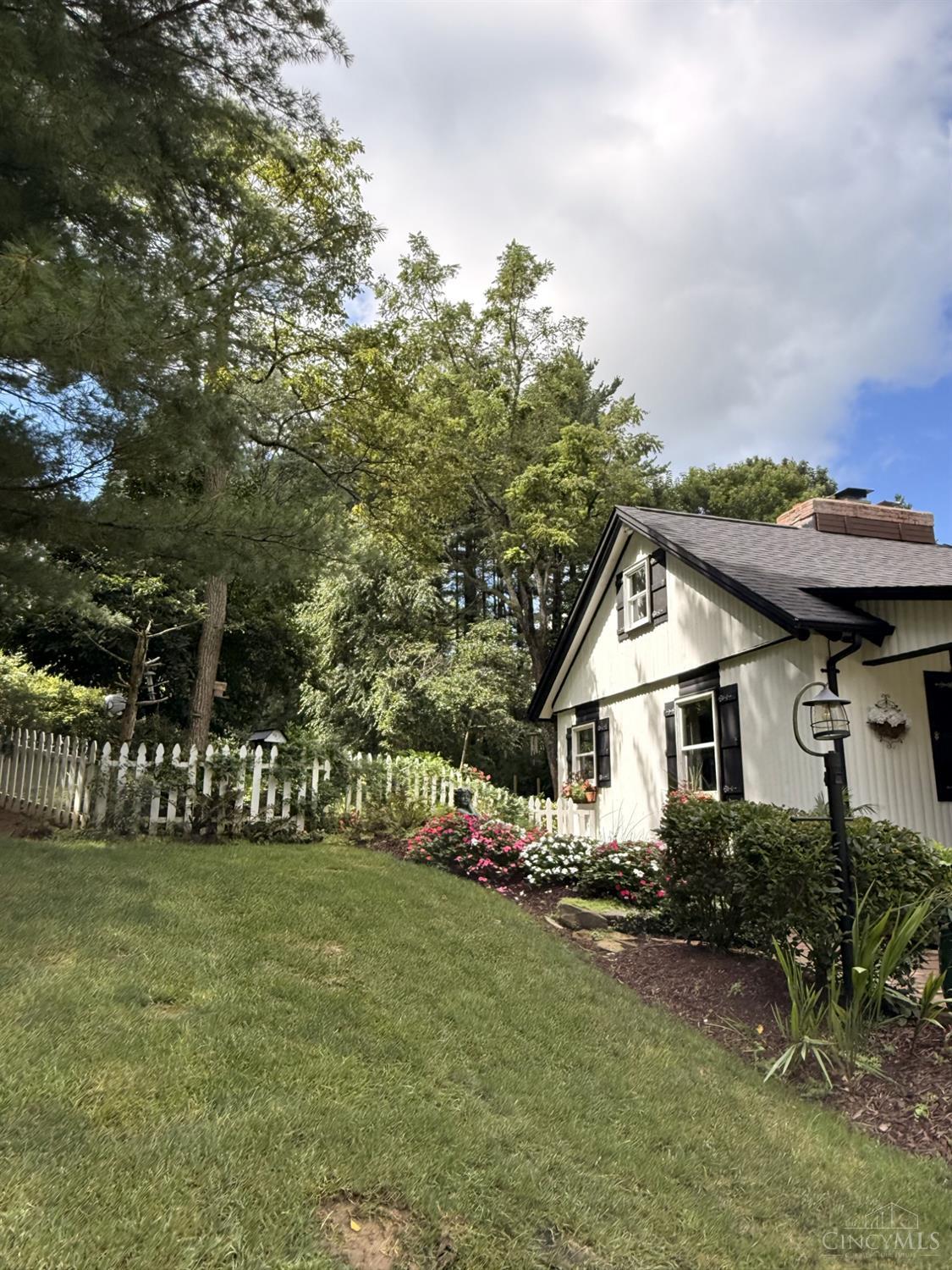 image of 935 E Fosters Maineville, Hamilton Twp, OH 45039 | MLS# 1891415