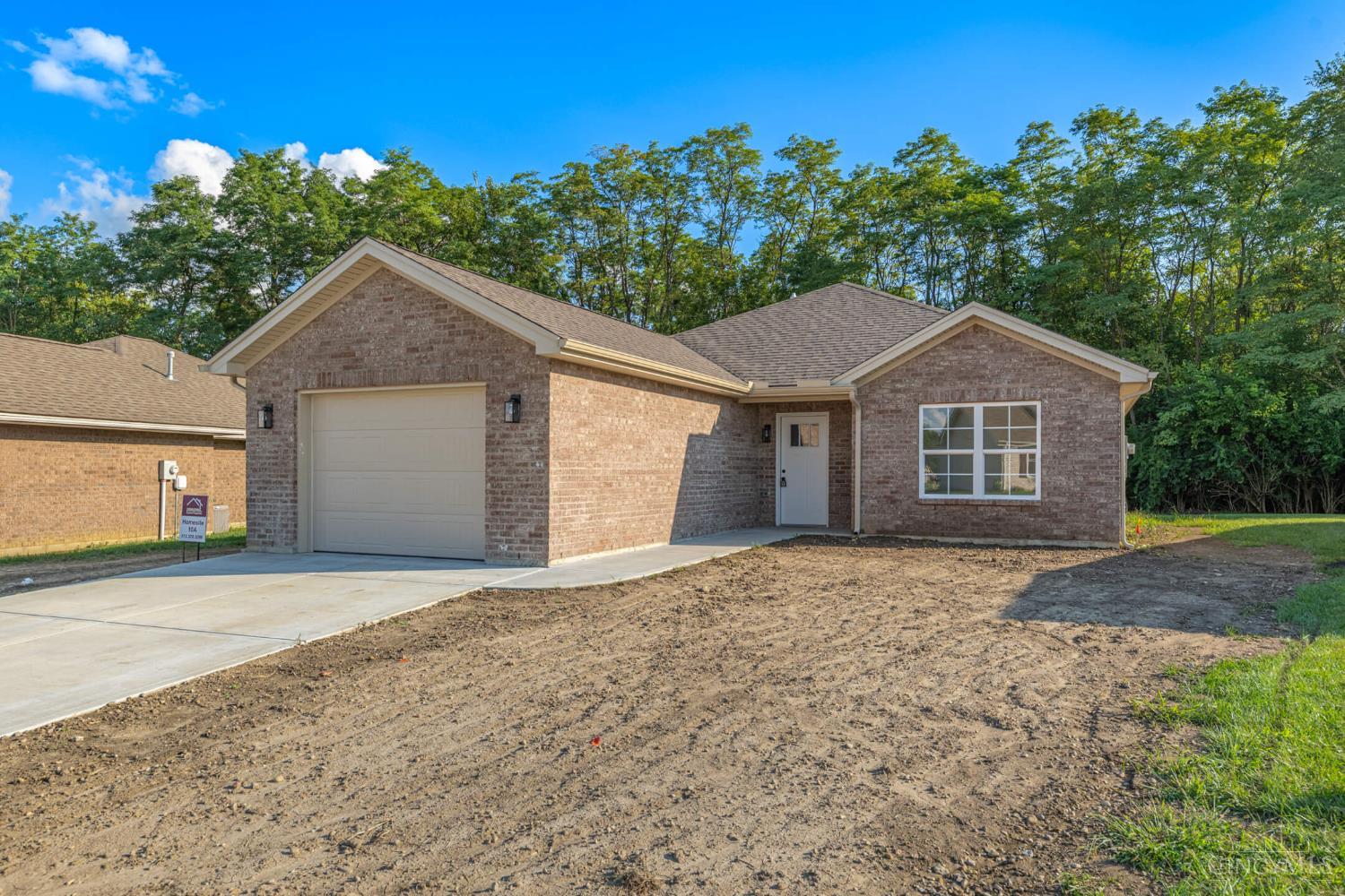 137 Pebble Creek Drive, Eaton, OH, 45320 — photo 2
