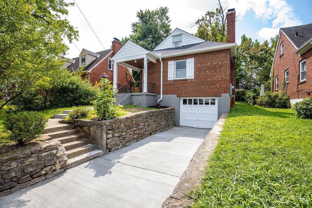 3rd image of 2625 Saint Albans Ave, Golf Manor, OH 45237 | MLS# 1891423