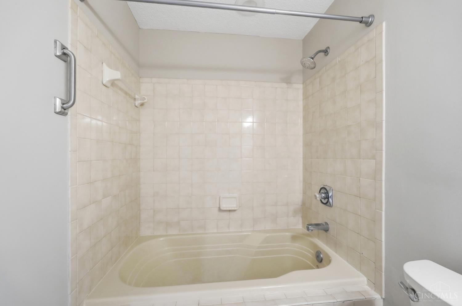 427 Hopkins Street #8, Cincinnati, OH, 45203 — photo 32