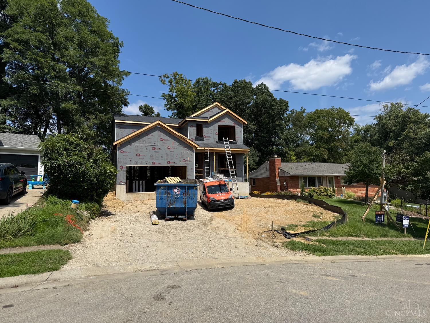2nd image of 8120 Maxfield Ln, Cincinnati, OH 45243 | MLS# 1835803