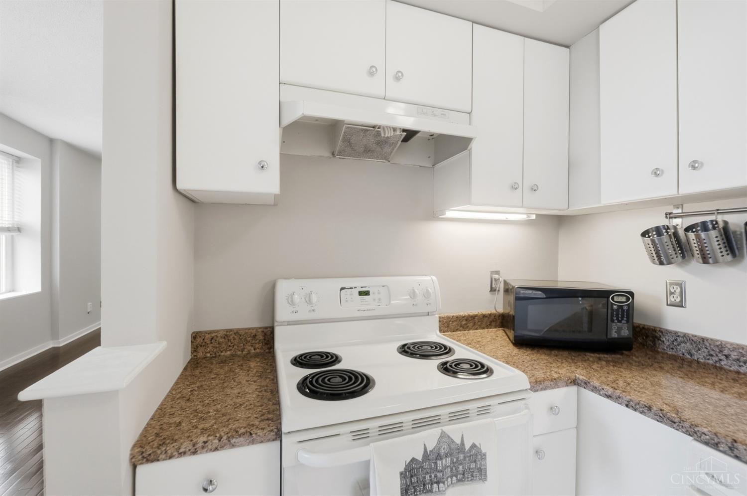427 Hopkins Street #8, Cincinnati, OH, 45203 — photo 16