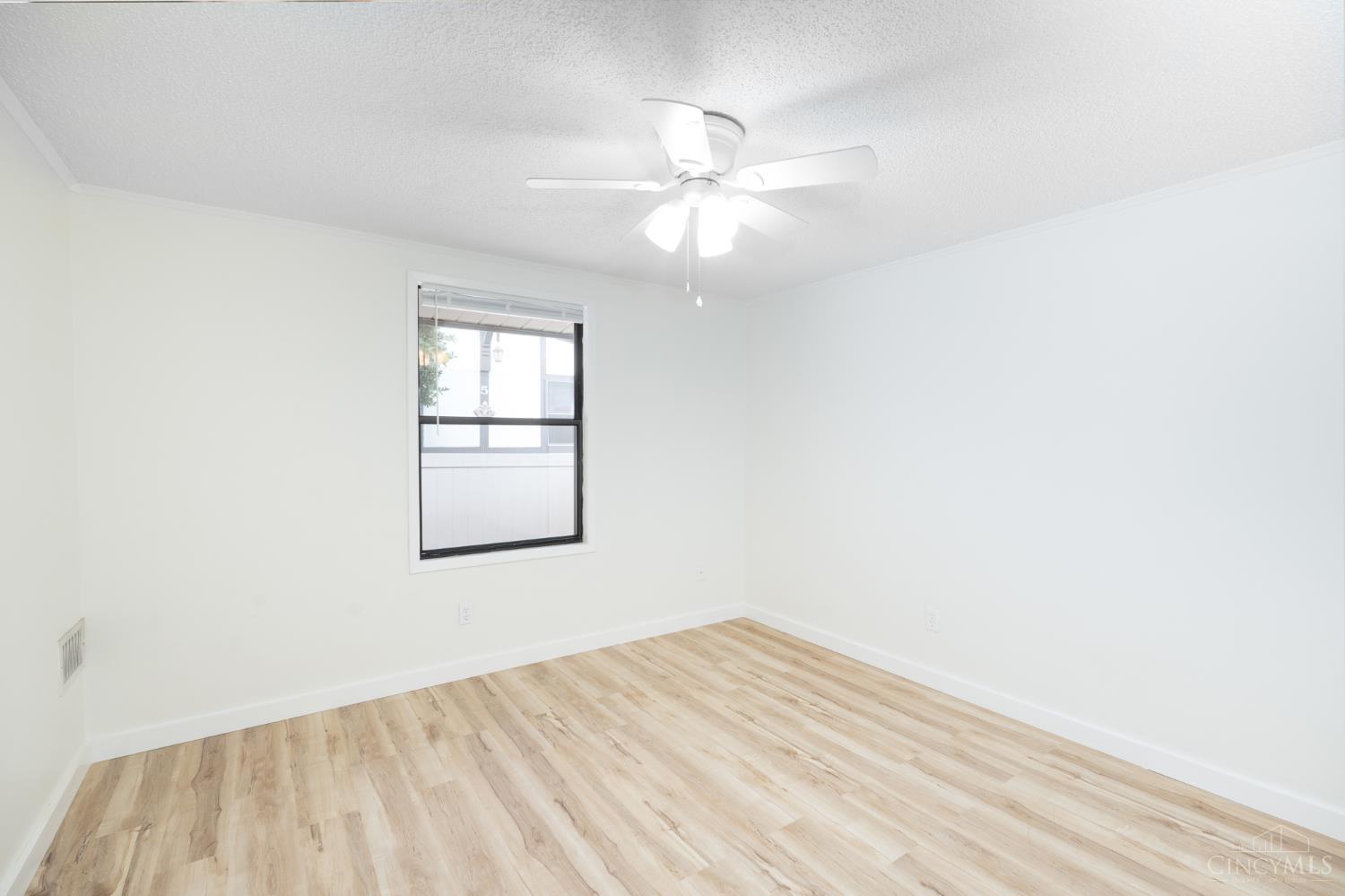 9447 Willowgate Drive, Colerain Twp, OH, 45251 — photo 11