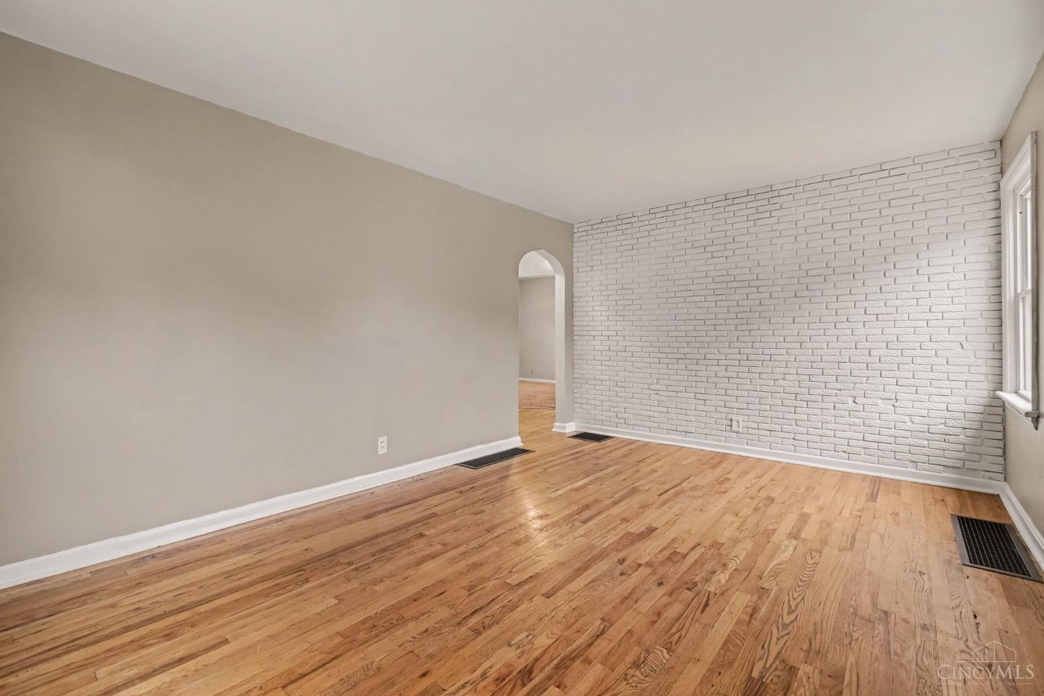 3rd image of 4750 Prosperity Pl, Cincinnati, OH 45238 | MLS# 1890217