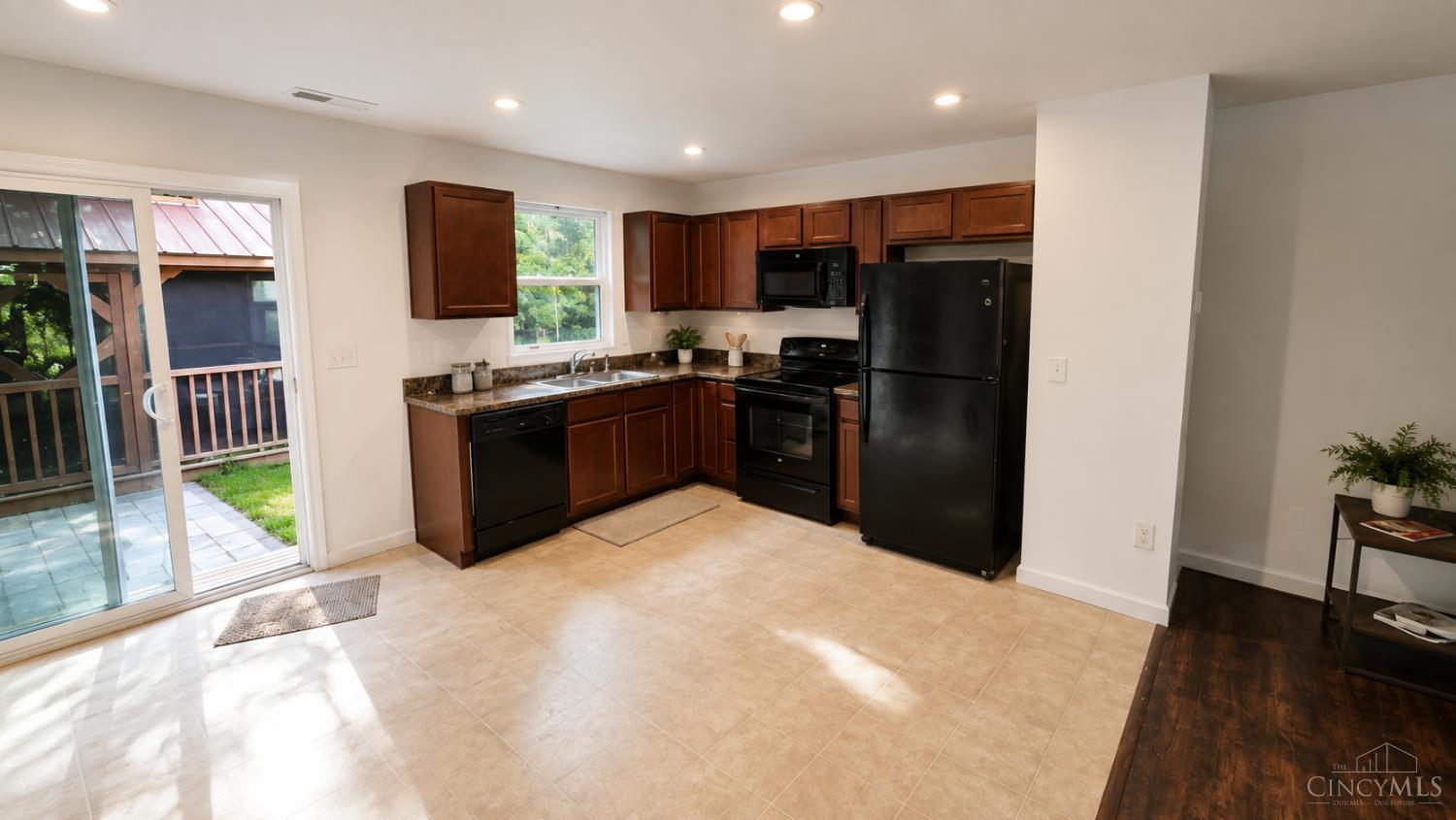 53 Charmalee Drive, Batavia Twp, OH, 45102 — photo 4