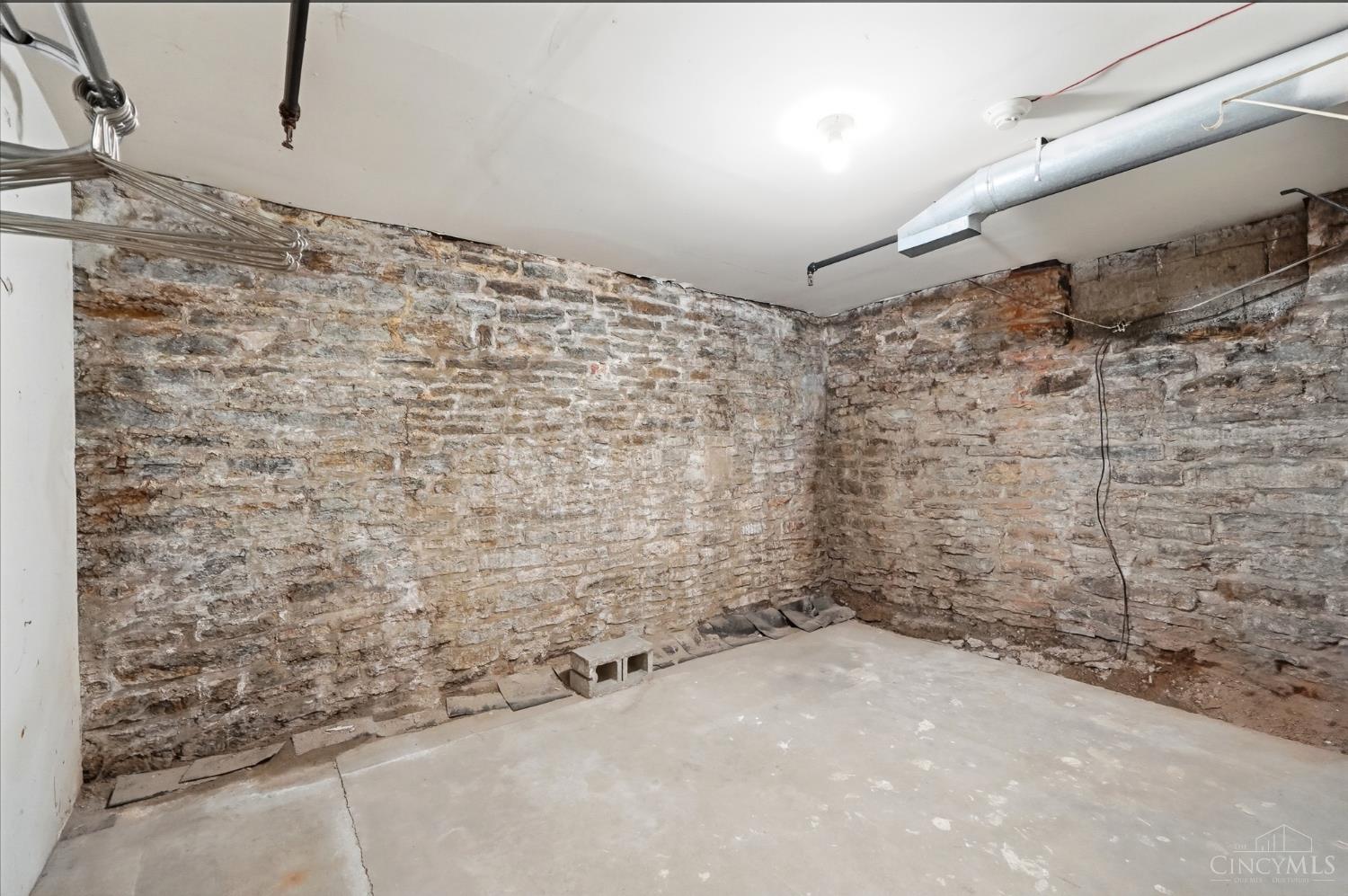 427 Hopkins Street #8, Cincinnati, OH, 45203 — photo 39