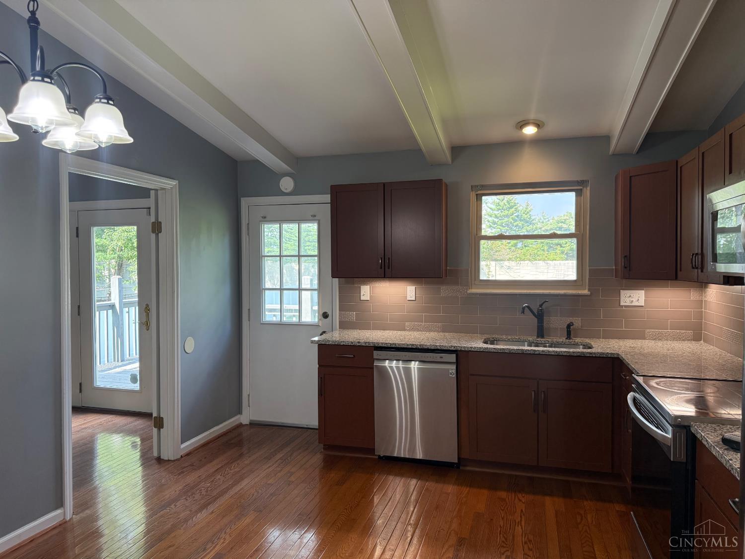 8354 Shadowpoint Court, Montgomery, OH, 45242 — photo 6