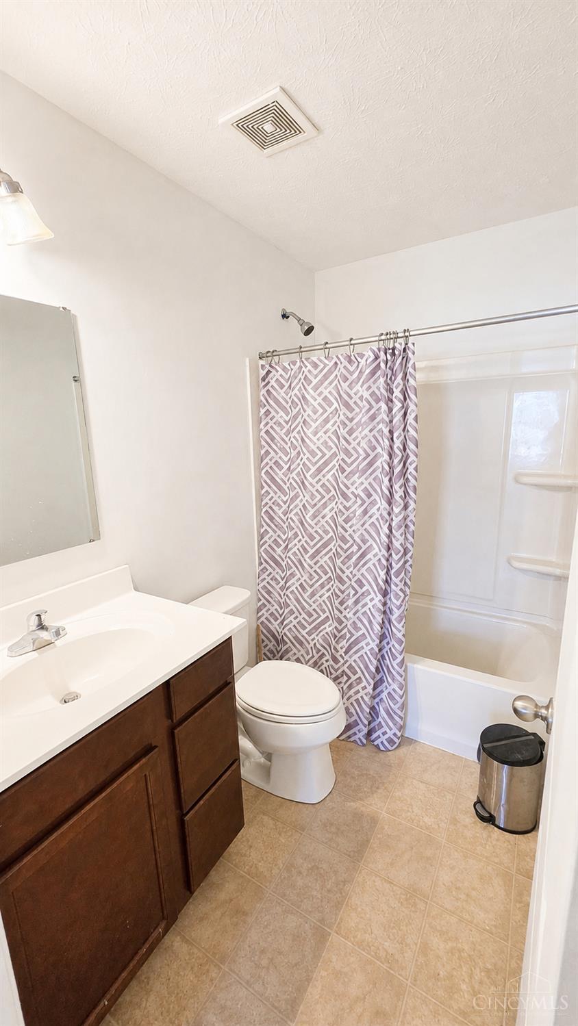 53 Charmalee Drive, Batavia Twp, OH, 45102 — photo 7