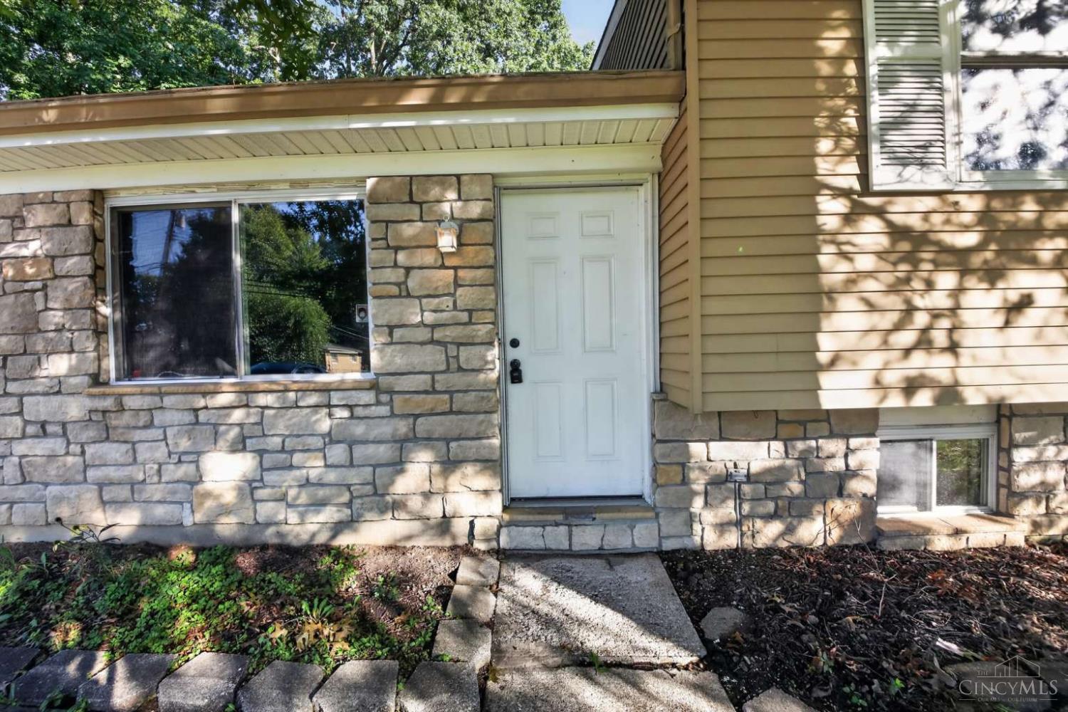 3rd image of 4455 Schoolhouse Rd, Union Twp, OH 45103 | MLS# 1891461