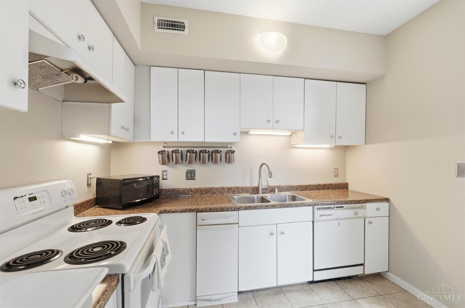 427 Hopkins Street #8, Cincinnati, OH, 45203 — photo 13
