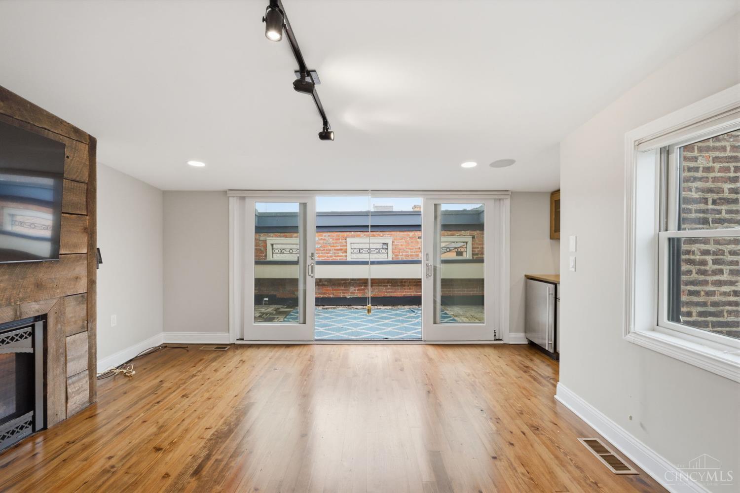 1329 Republic Street, Cincinnati, OH, 45202 — photo 48