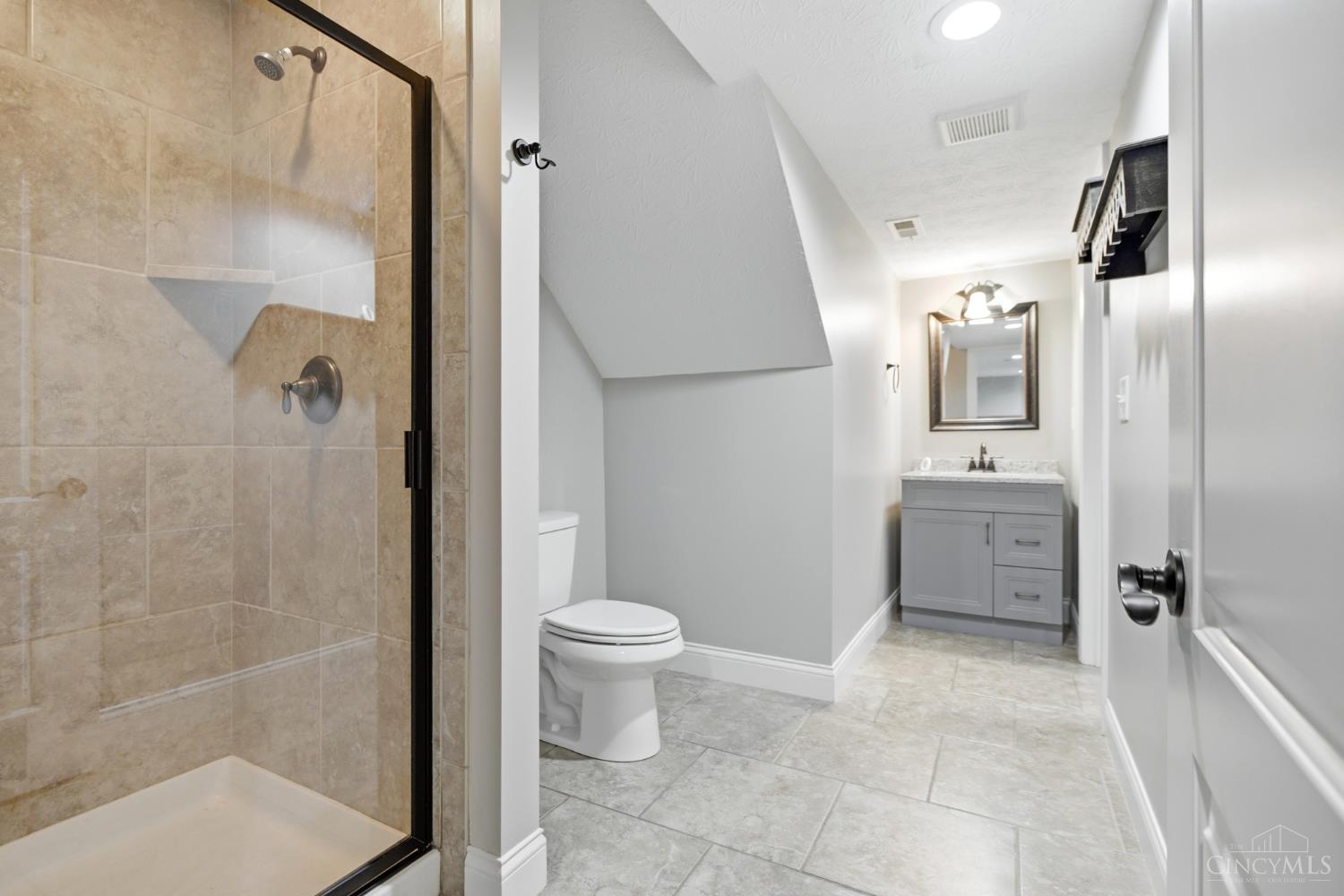330 Deep Woods Court, Carlisle, OH, 45005 — photo 37