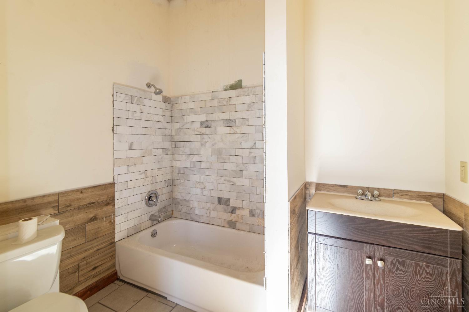 818 Livingston Street, Cincinnati, OH, 45214 — photo 15