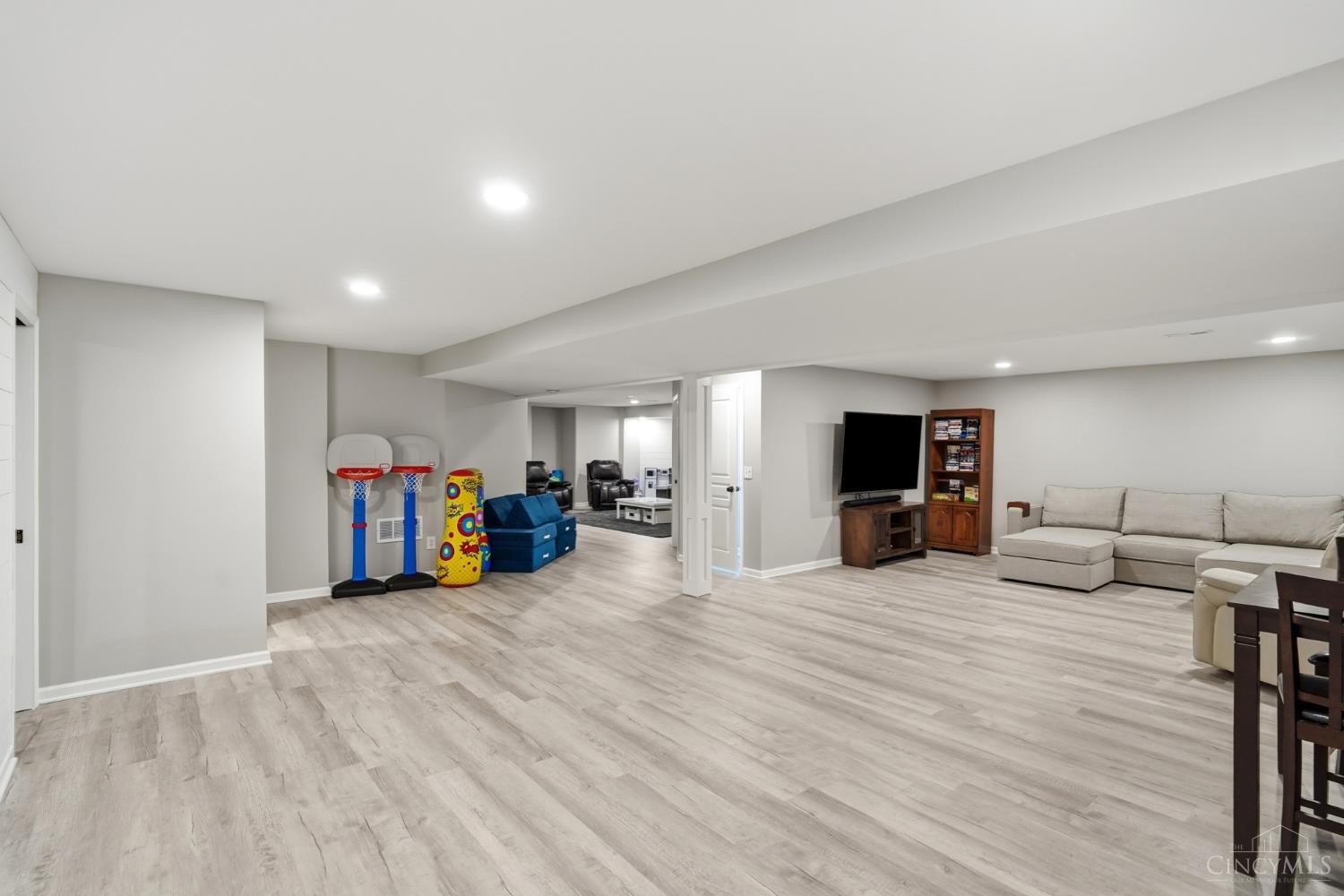 1358 Shaker Run Boulevard, Turtle Creek Twp, OH, 45036 — photo 44