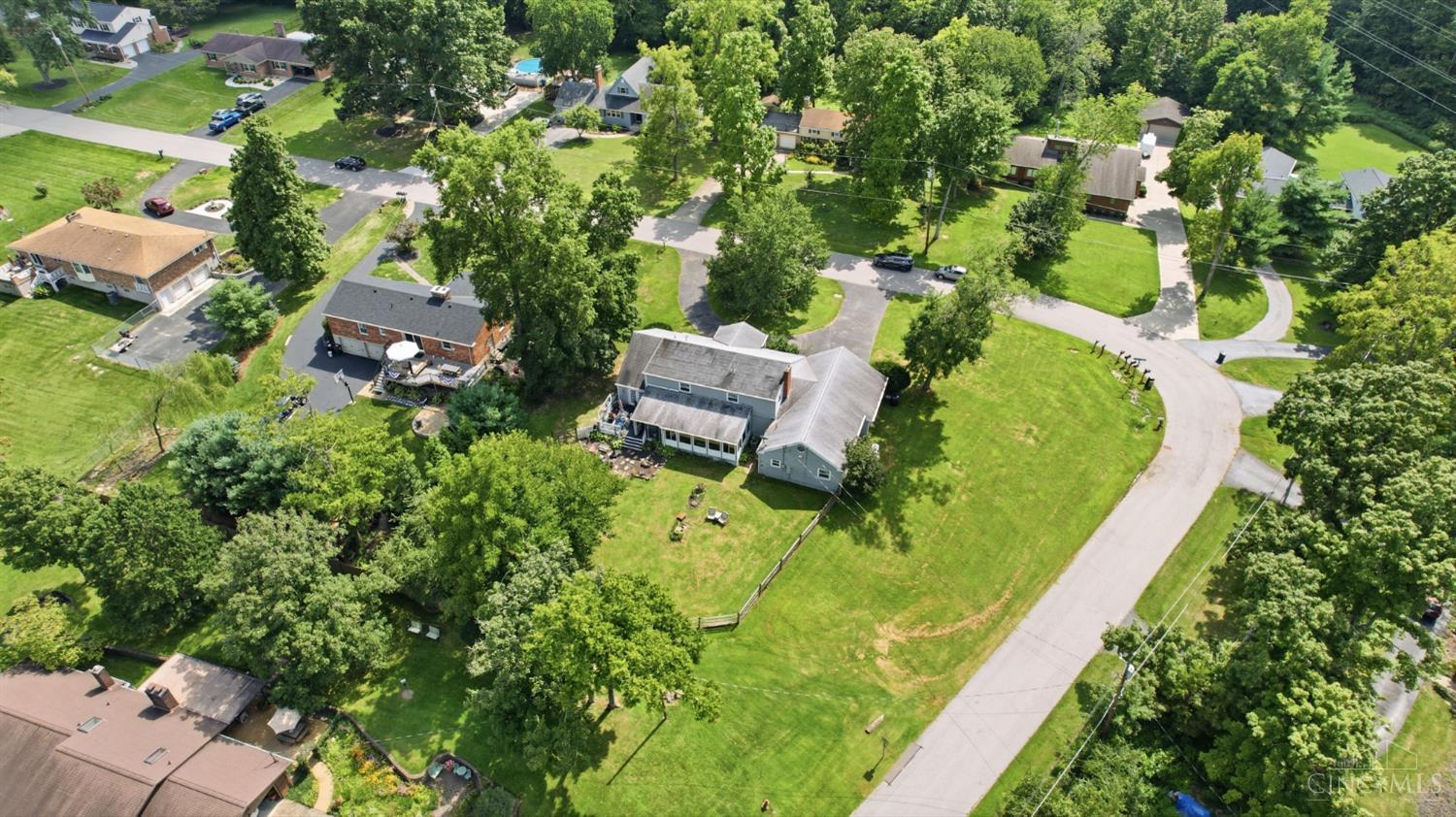 706 Maple Ridge Road, Miami Twp, OH, 45150 — photo 4