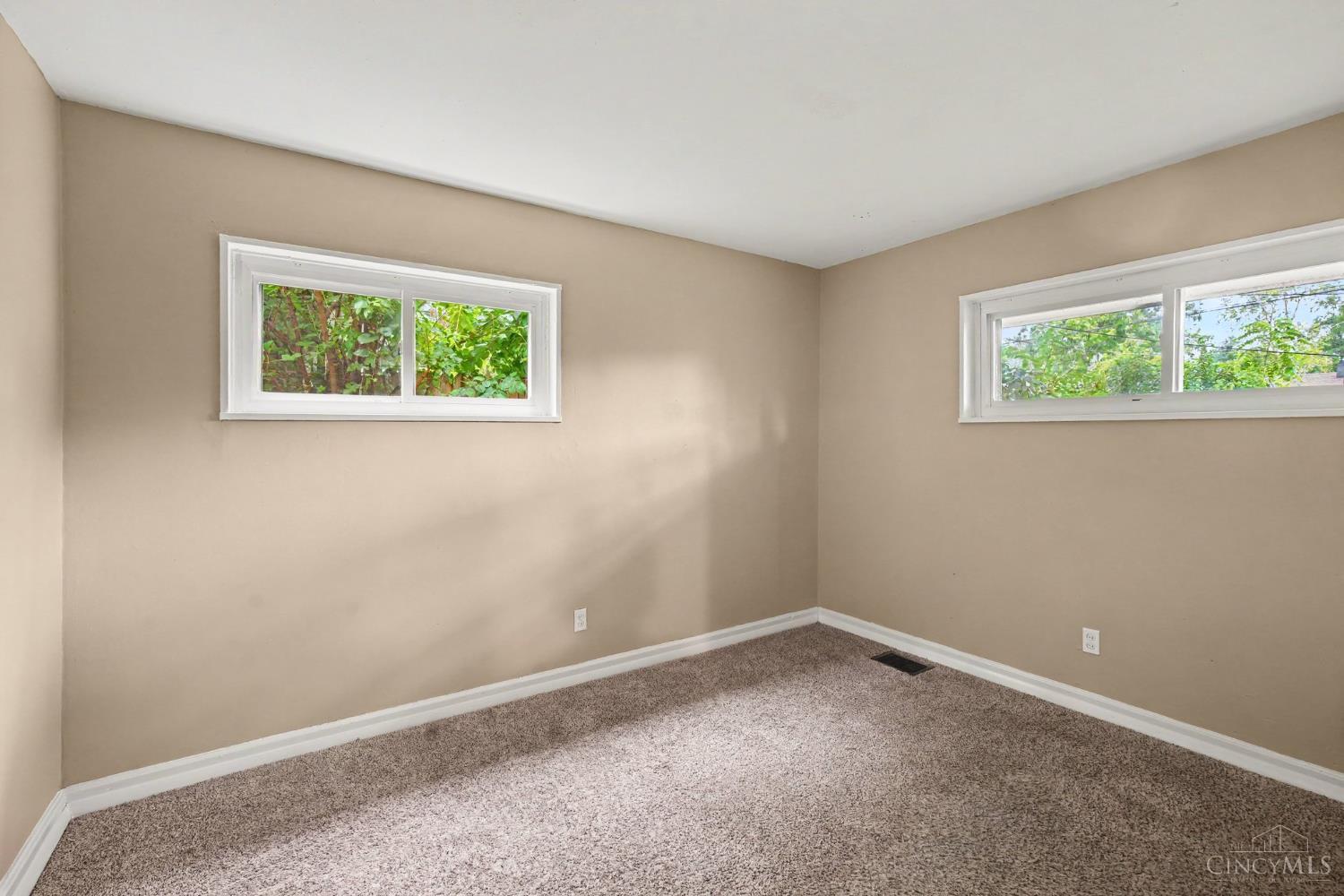 8633 Daly Road, Springfield Twp., OH, 45231 — photo 9
