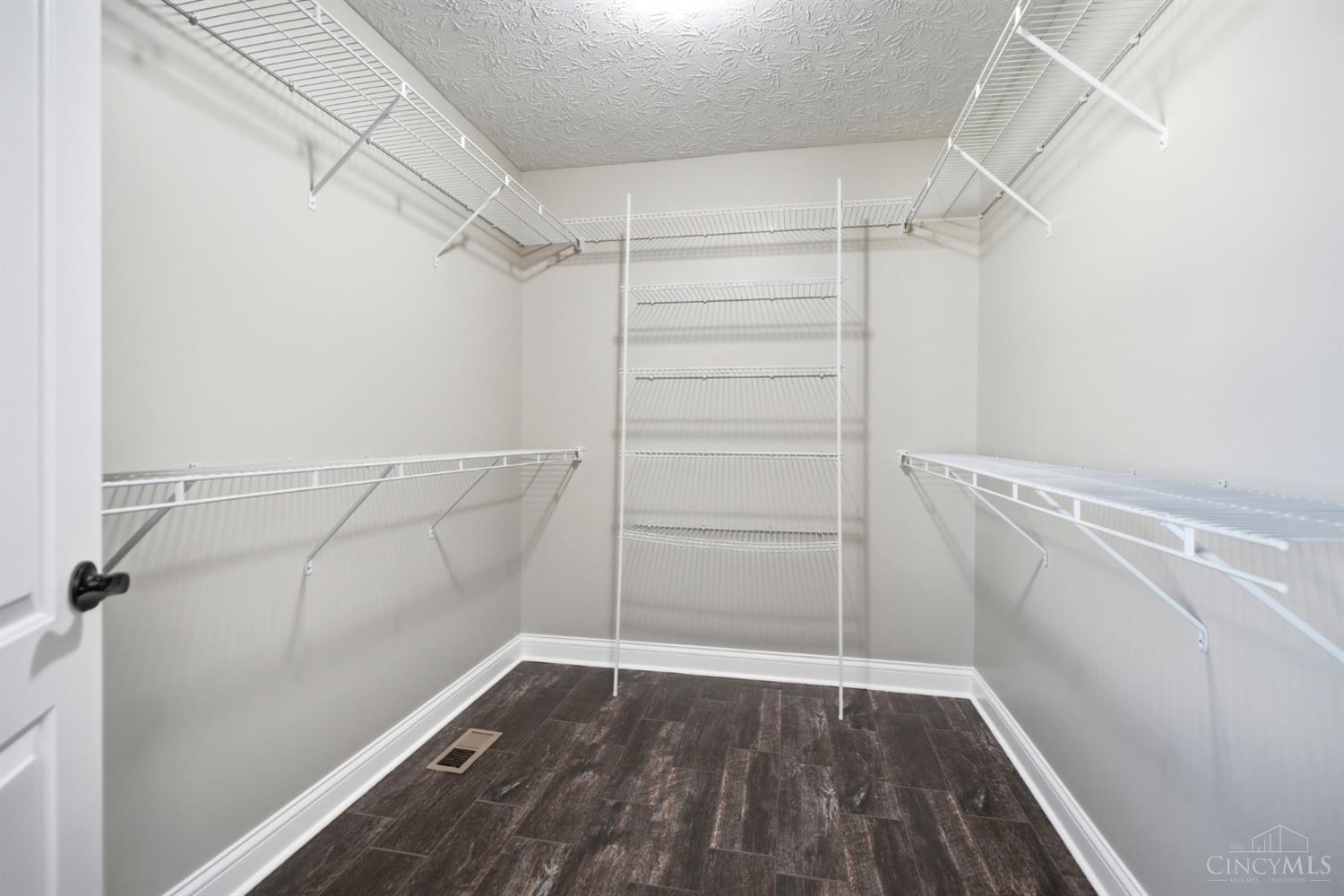 330 Deep Woods Court, Carlisle, OH, 45005 — photo 24
