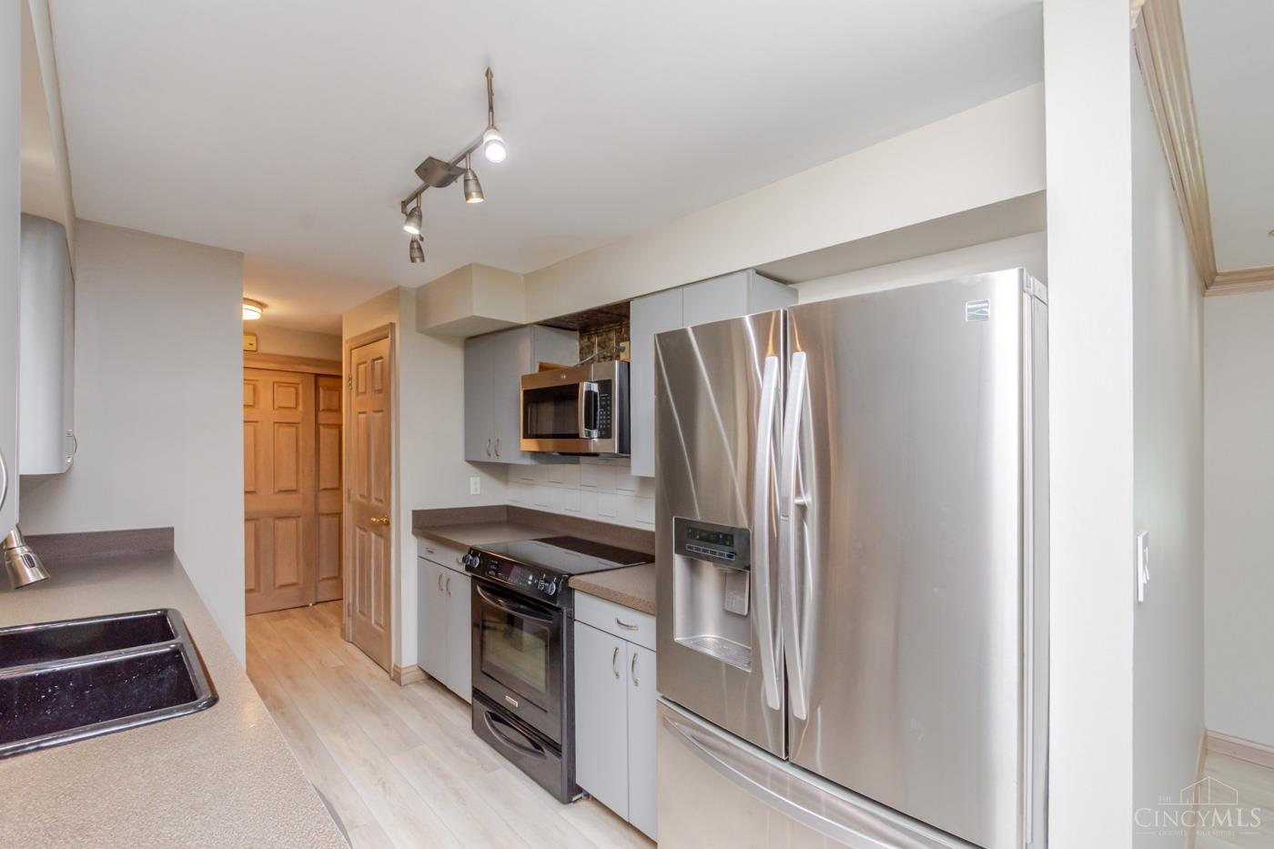 4150 Burning Tree Drive, Kettering, OH, 45440 — photo 10