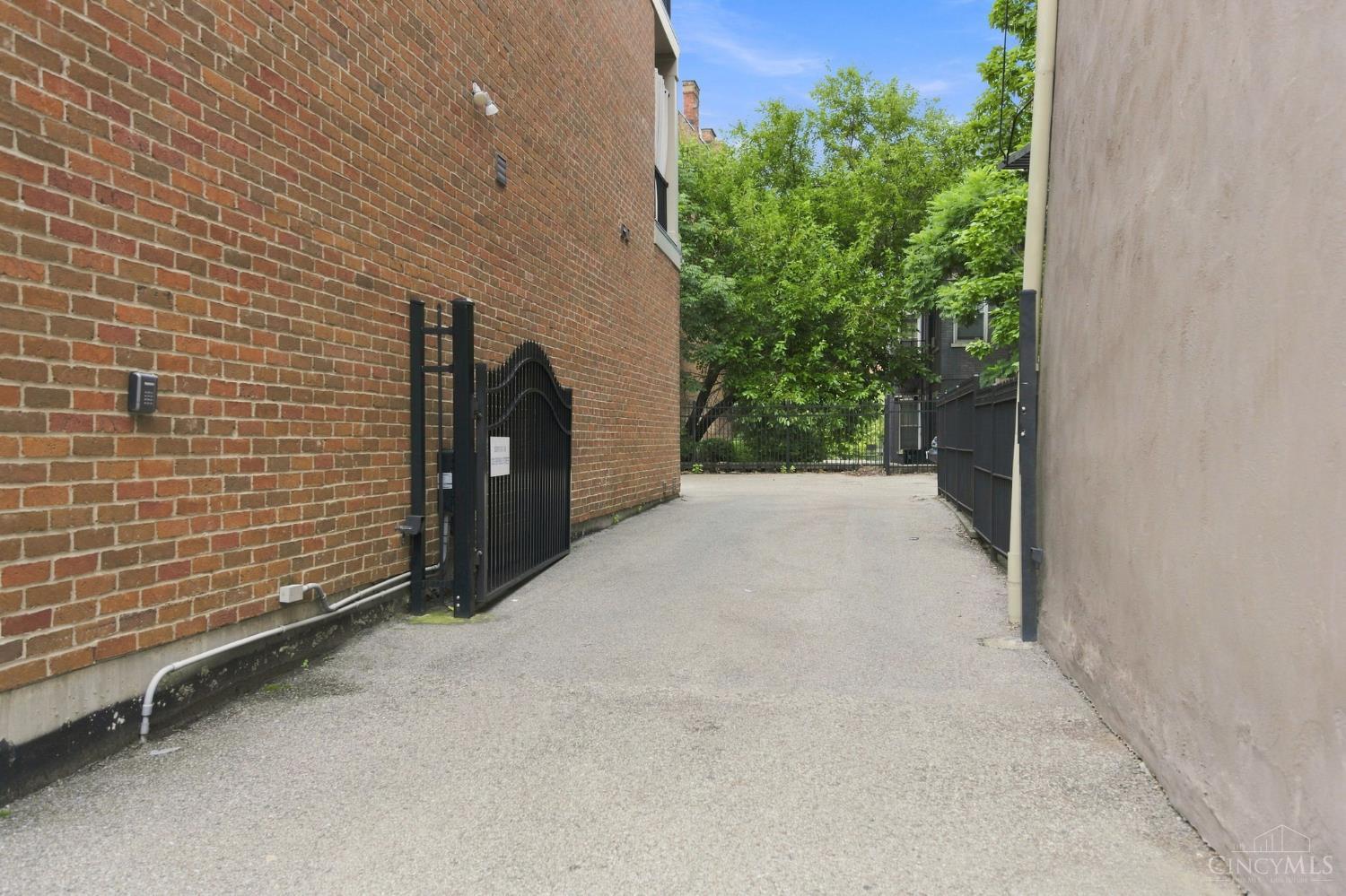1329 Republic Street, Cincinnati, OH, 45202 — photo 57