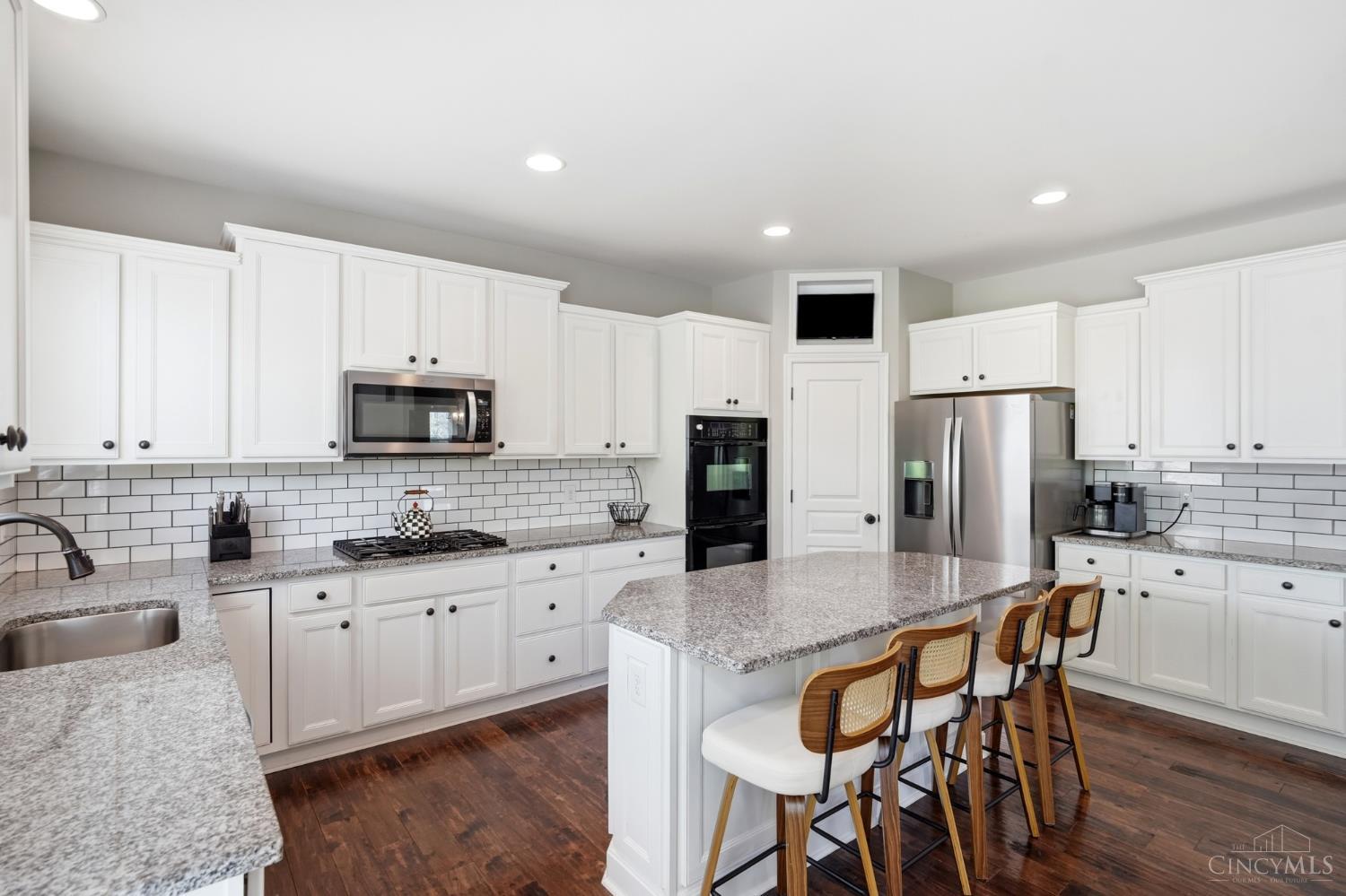 1358 Shaker Run Boulevard, Turtle Creek Twp, OH, 45036 — photo 11