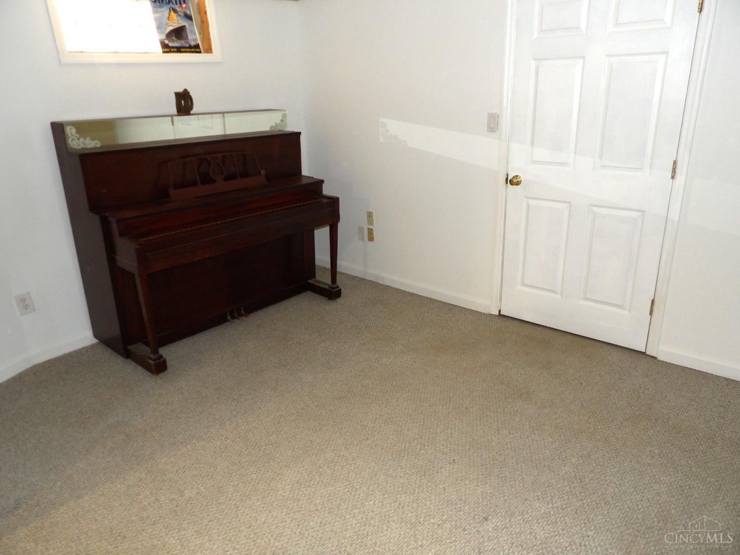 718 Hermosa Avenue, Cincinnati, OH, 45238 — photo 38