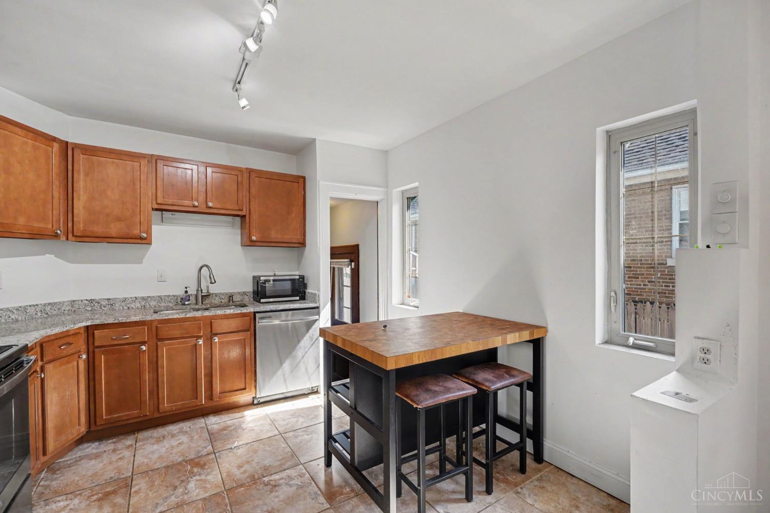 3058 Penrose Place, Cincinnati, OH, 45211 — photo 16