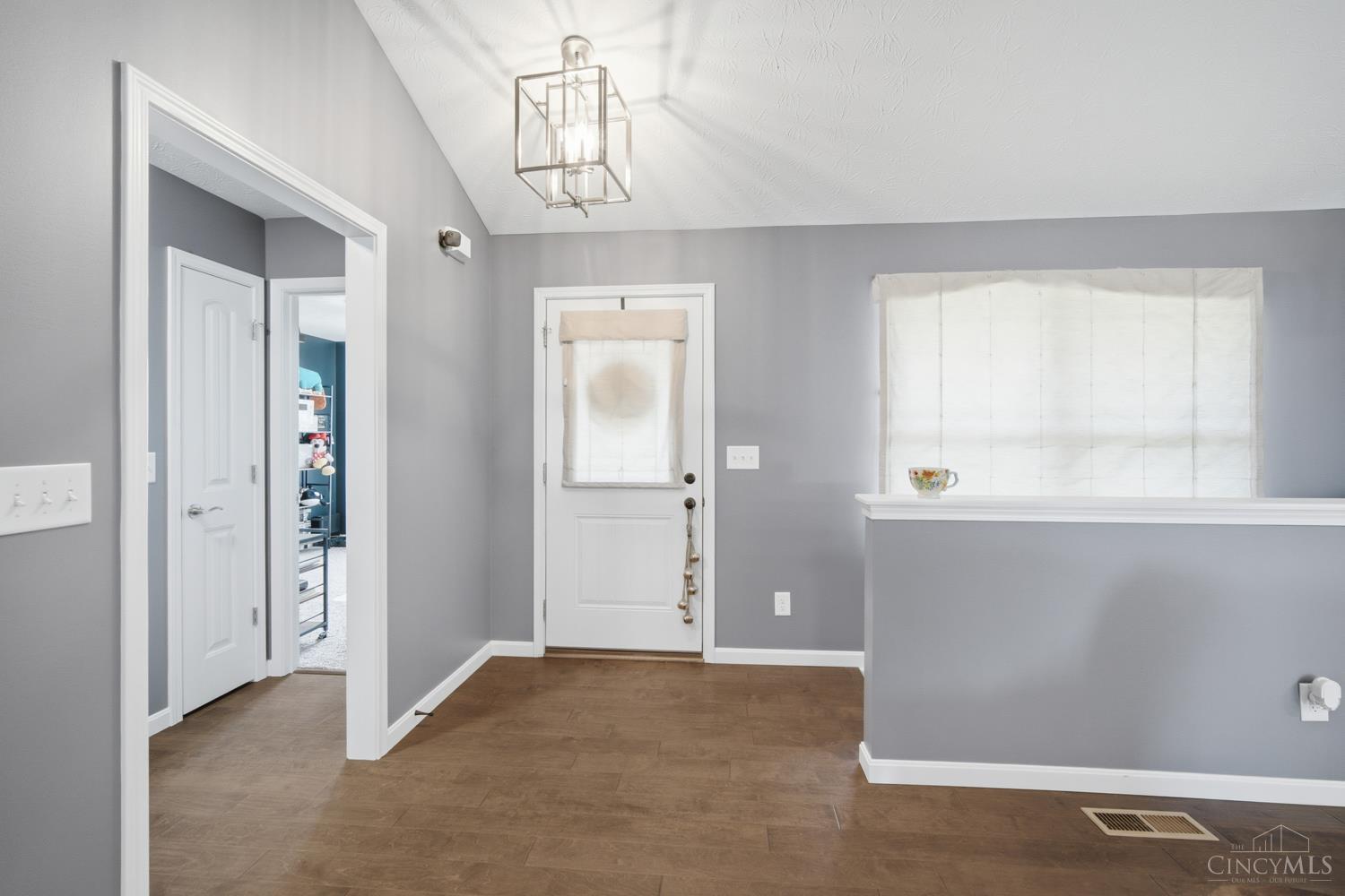 246 Auburn Meadows Court, Carlisle, OH, 45005 — photo 4