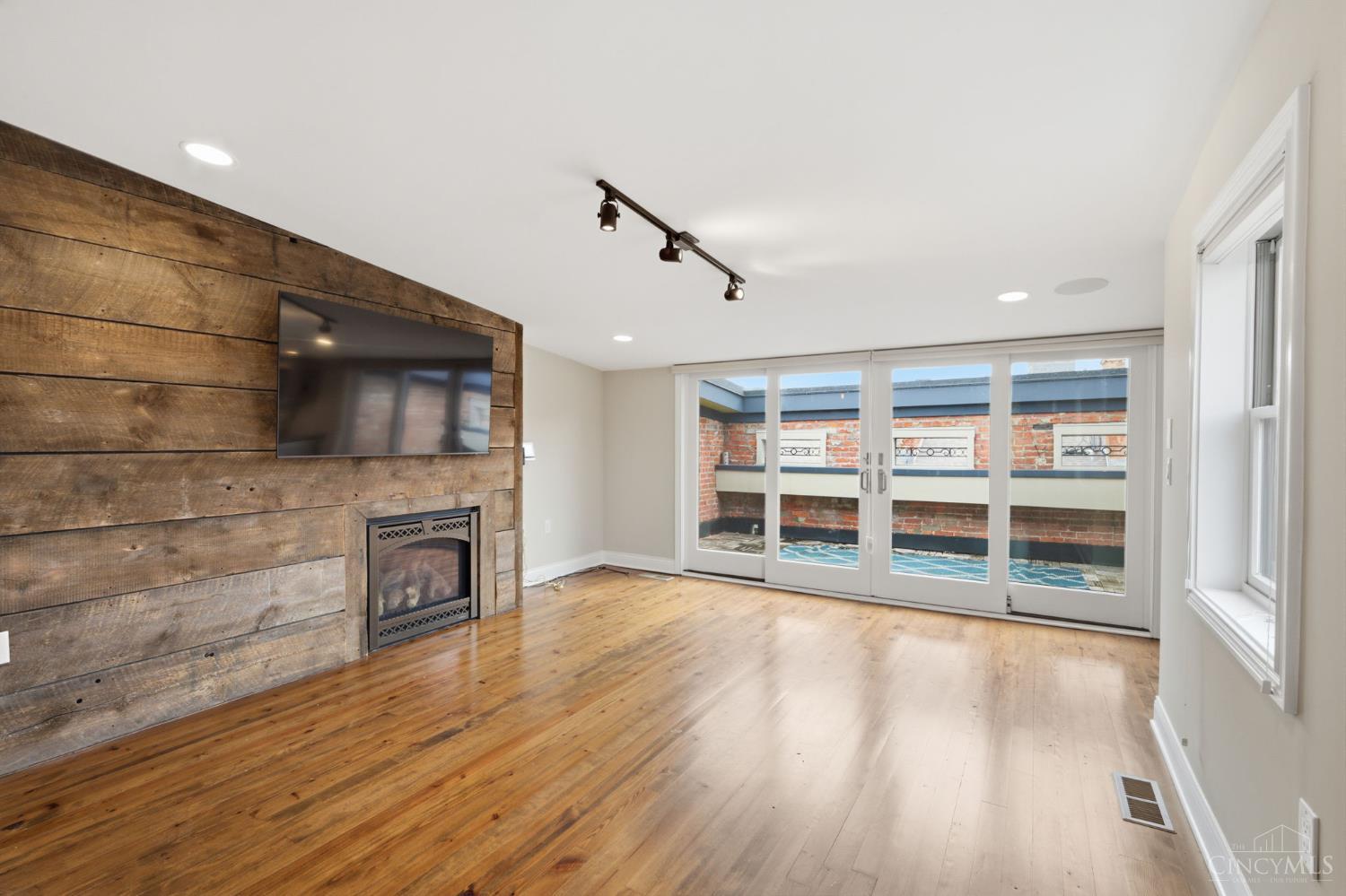 1329 Republic Street, Cincinnati, OH, 45202 — photo 38