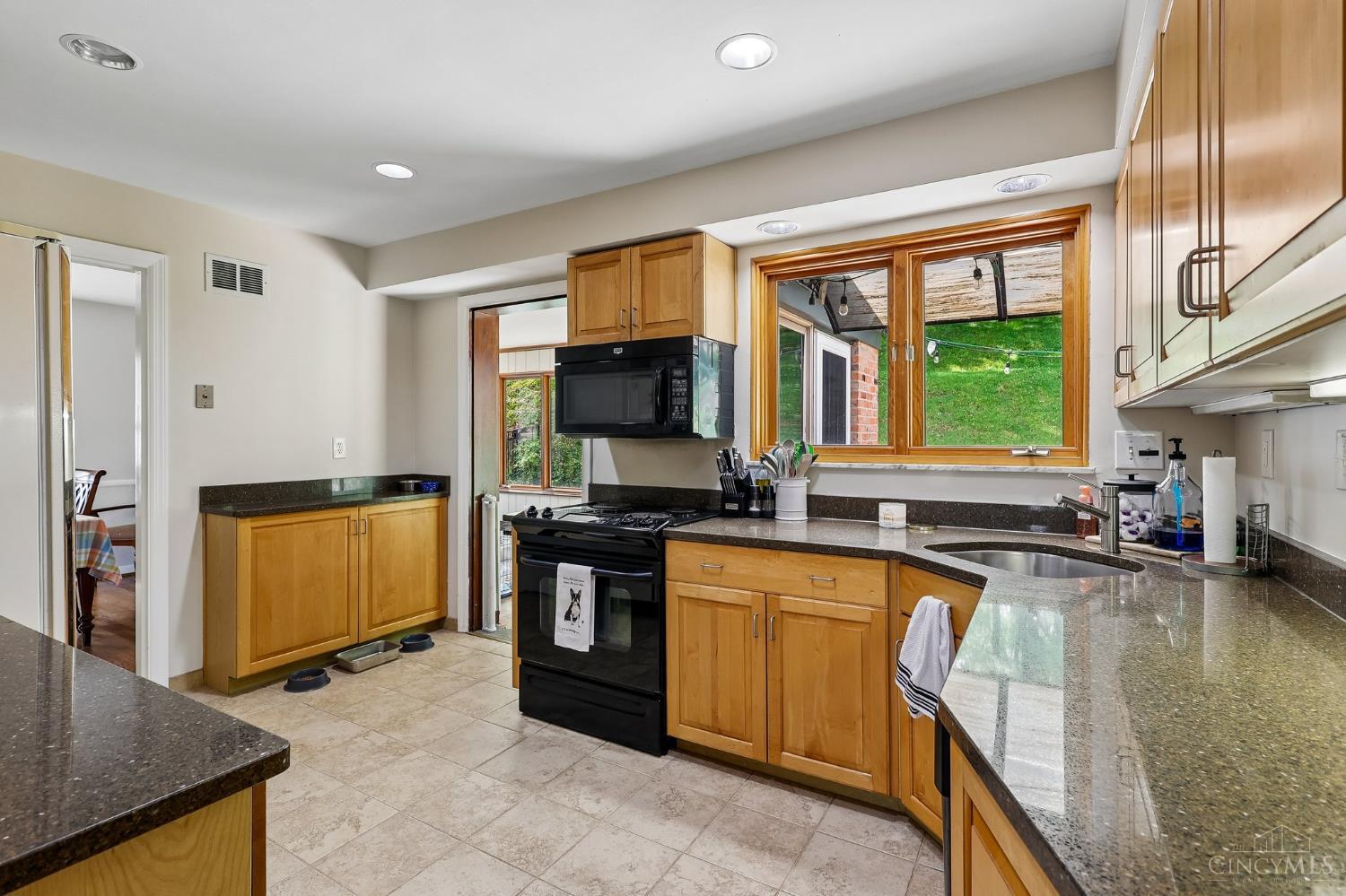 1023 Paxton Avenue, Cincinnati, OH, 45208 — photo 19