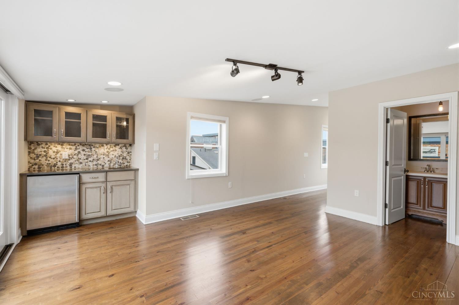 1329 Republic Street, Cincinnati, OH, 45202 — photo 40
