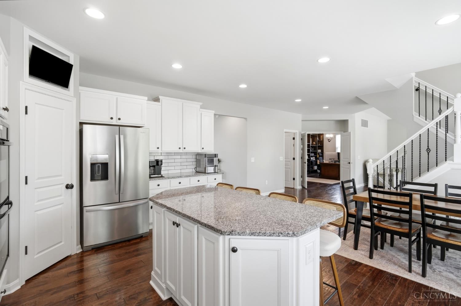 1358 Shaker Run Boulevard, Turtle Creek Twp, OH, 45036 — photo 13
