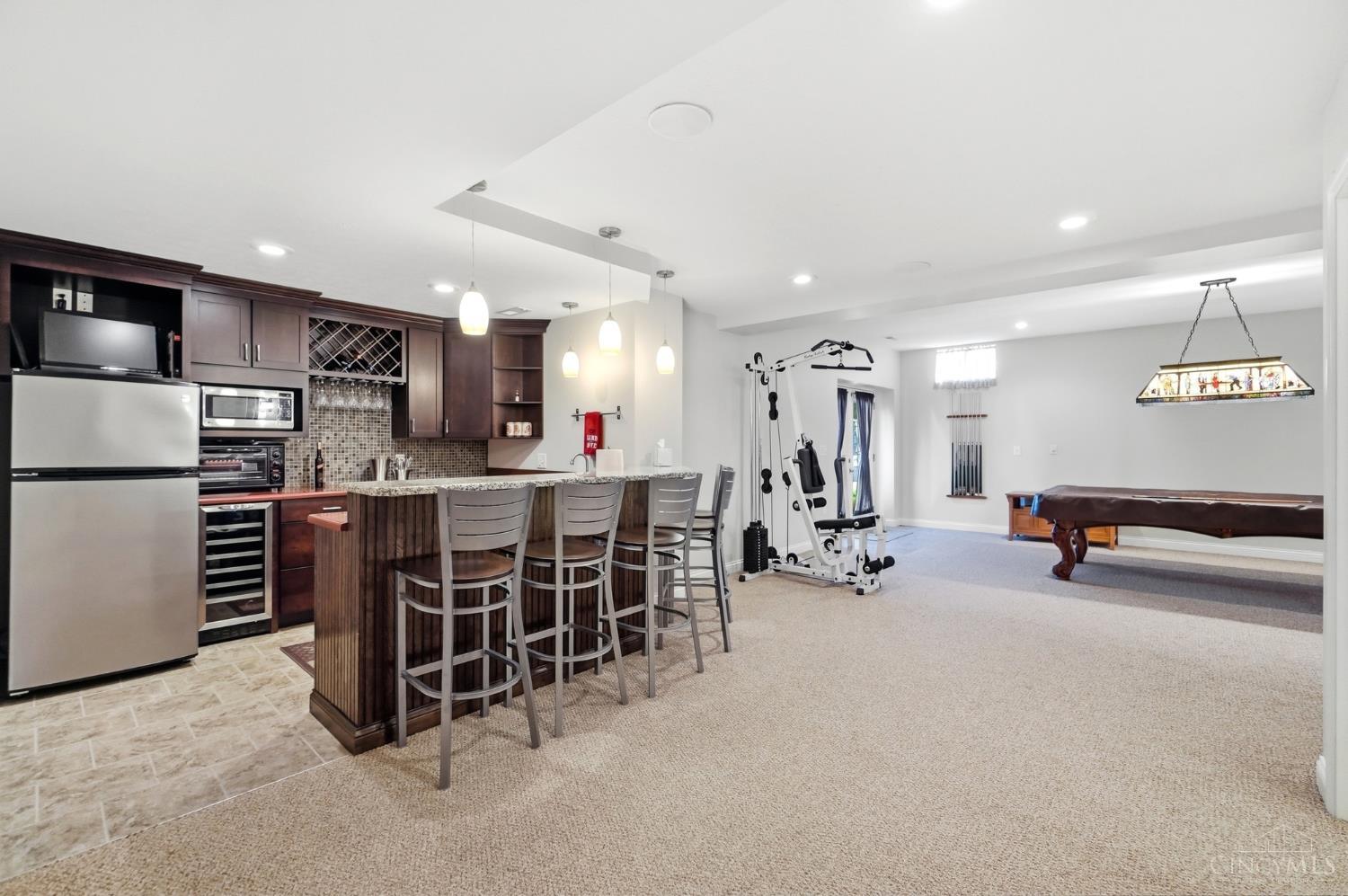 655 Hyacinth Road