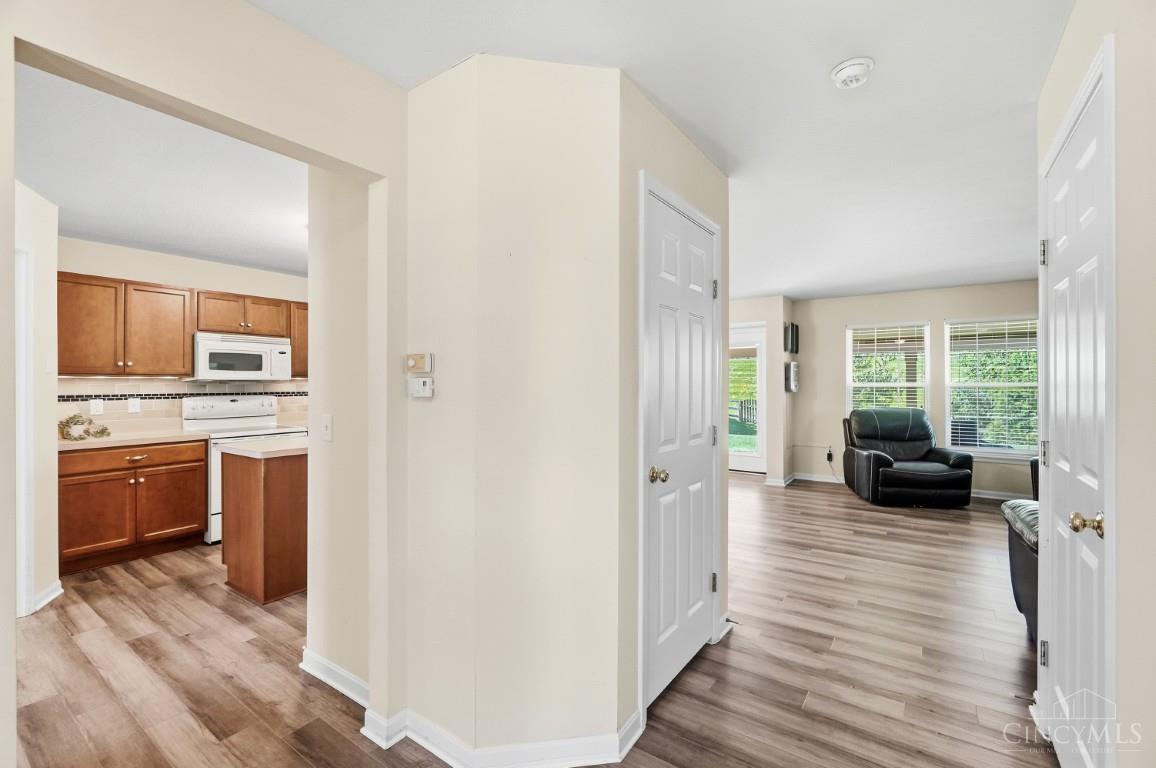 4897 Streamside Court, Liberty Twp, OH, 45011 — photo 12