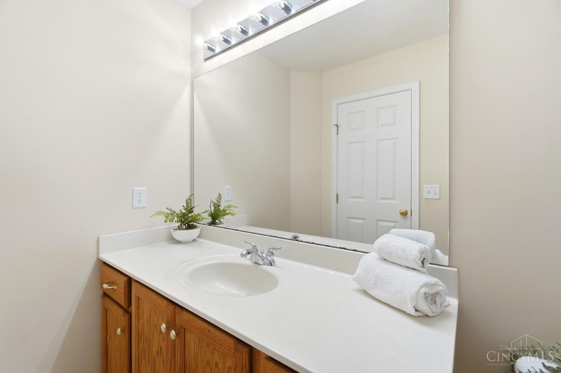 4897 Streamside Court, Liberty Twp, OH, 45011 — photo 35