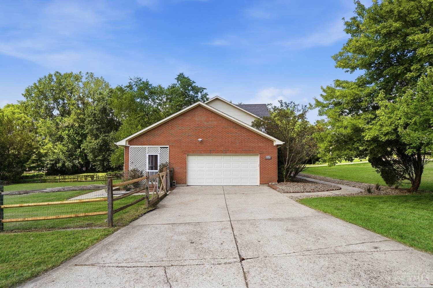 6315 Gem Stone Drive, Liberty Twp, OH, 45044 — photo 3
